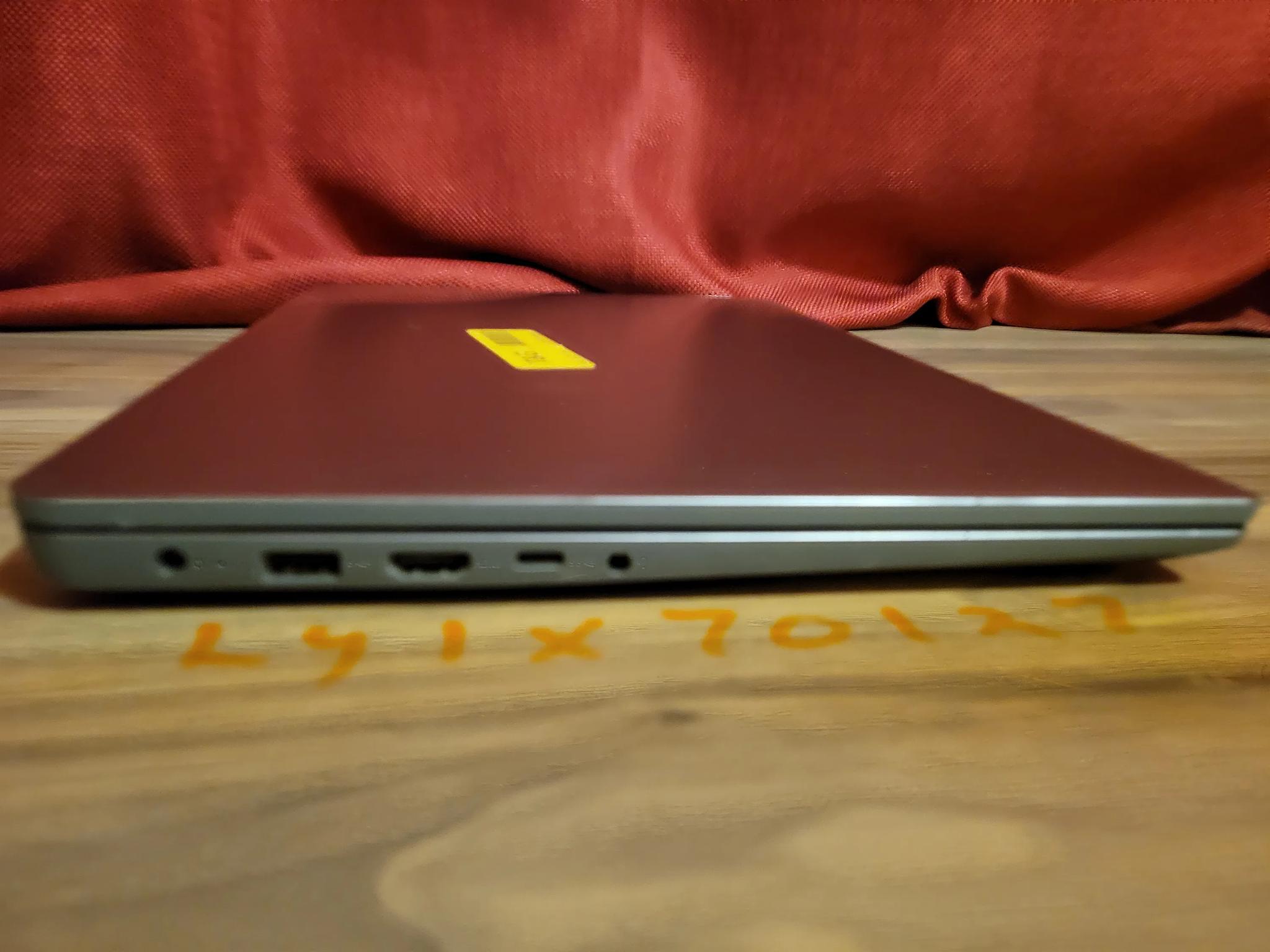 Lenovo Ideapad 3i Laptop - 15.6" FHD Touch Screen - 512GB SSD - intel i5 11th gen.