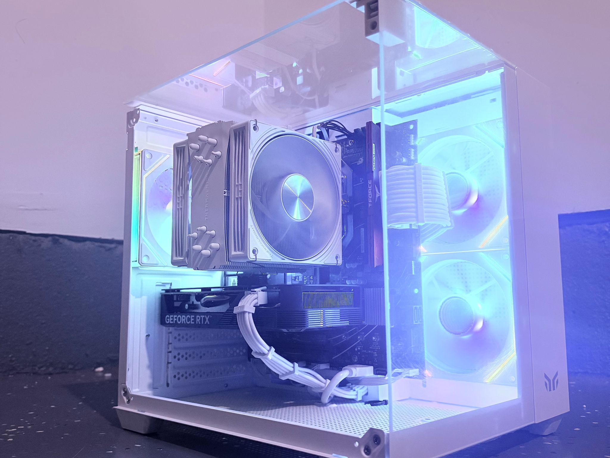 ⚪️"Polar Aura"🌈| 1440p Gaming | RTX 4060 Ti | Ryzen 7 8700F | 16GB DDR5 | 1TB SSD | Free Shipping