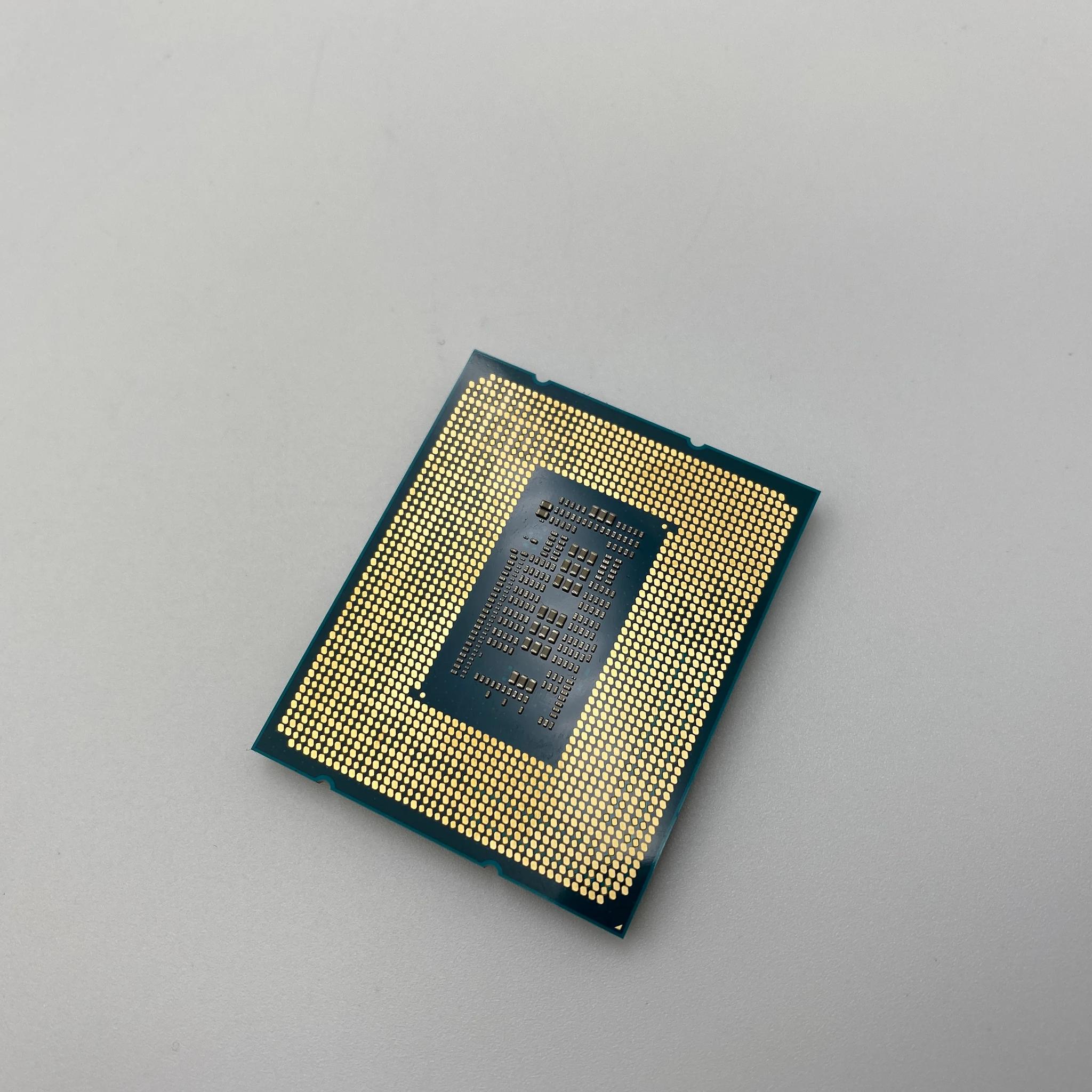 Intel Core i7-12700K Processor (5 GHz, 12 Cores, FCLGA1700)