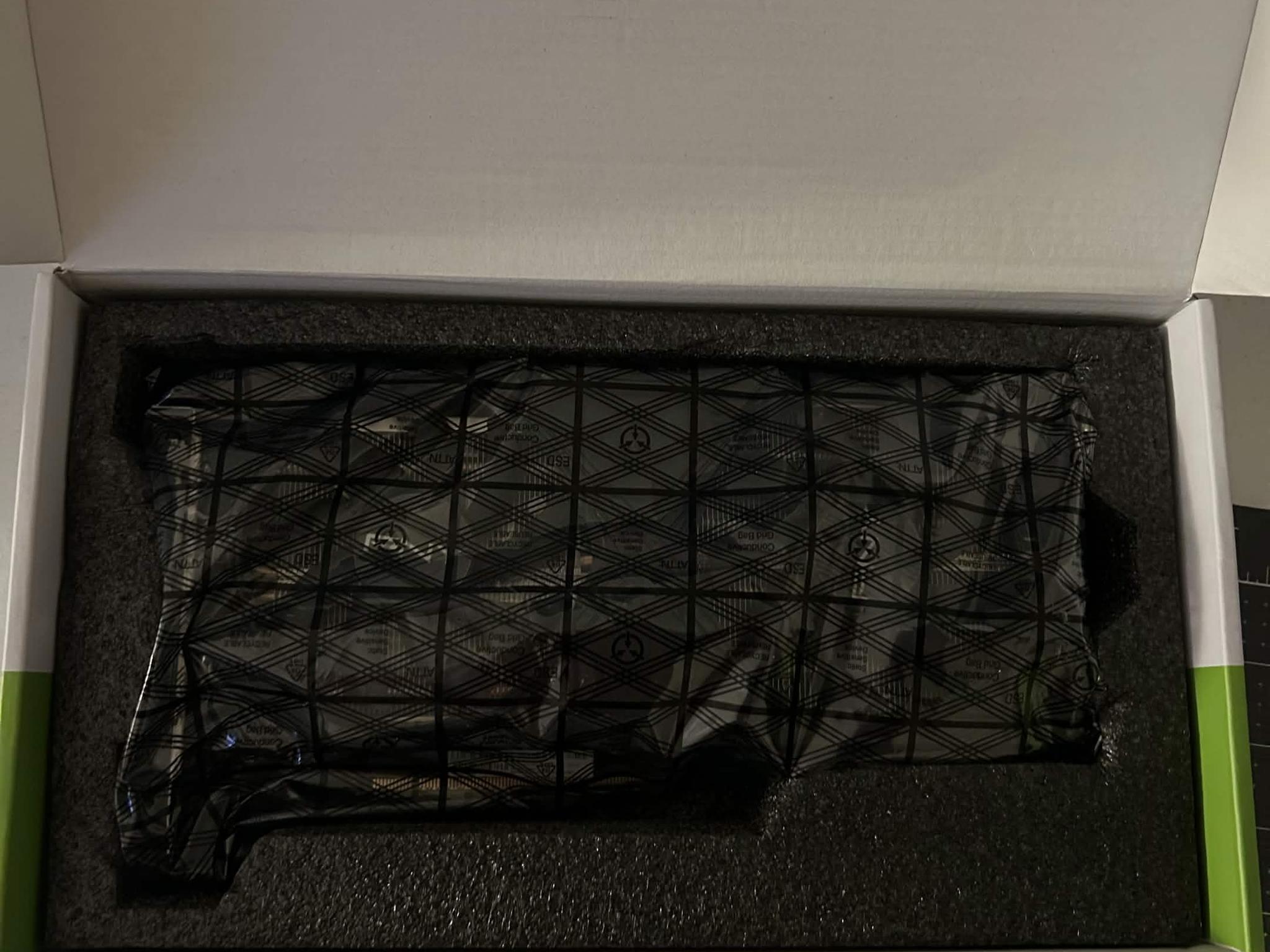 PNY RTX 5060 Ti OC 16 GB - Image 4