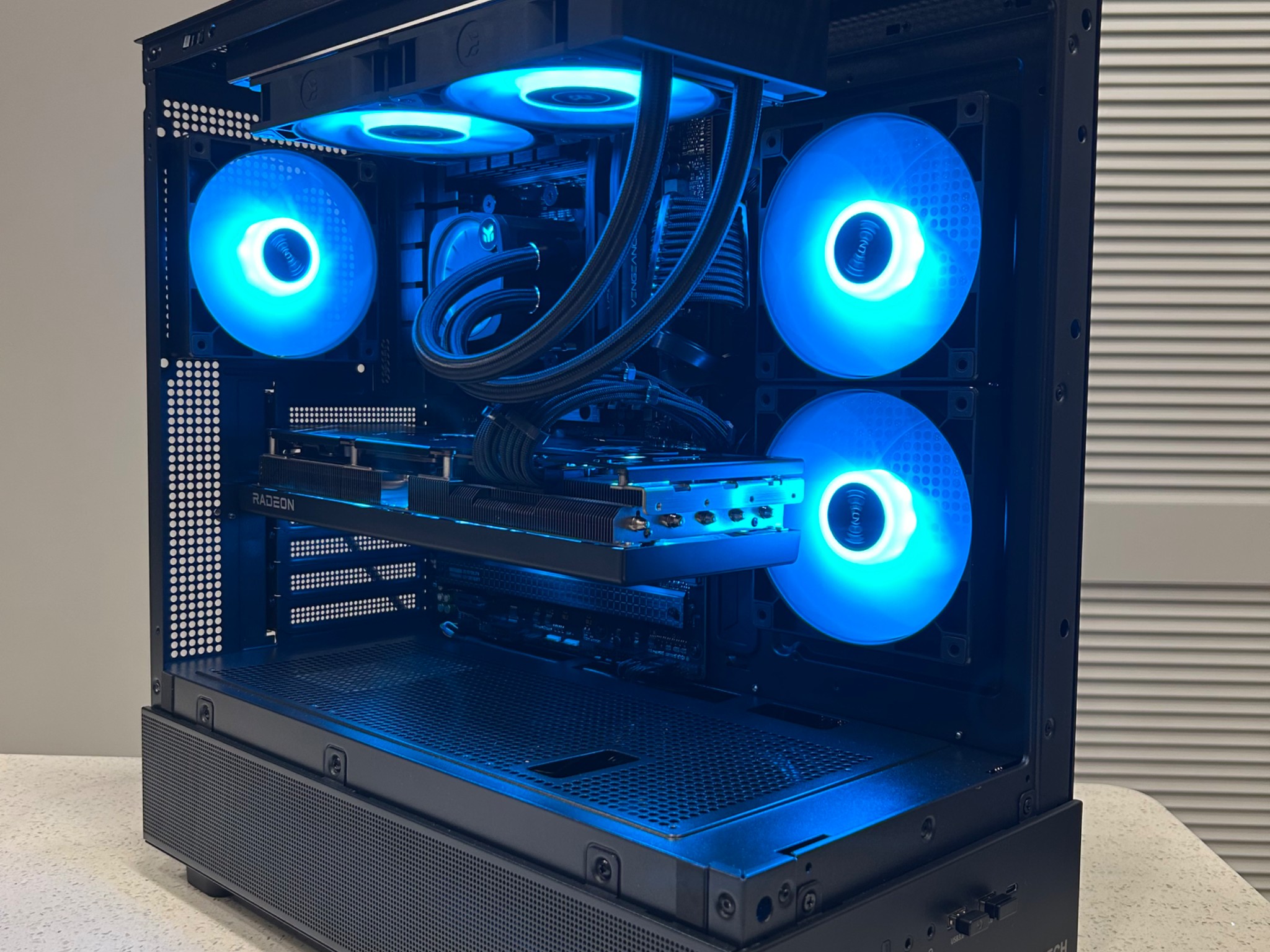 BEAST GAMING PC 1440p | RYZEN 5 7600 | RX 7800XT 16GB | 32GB DDR5 RAM | 1TB NVMe M.2
