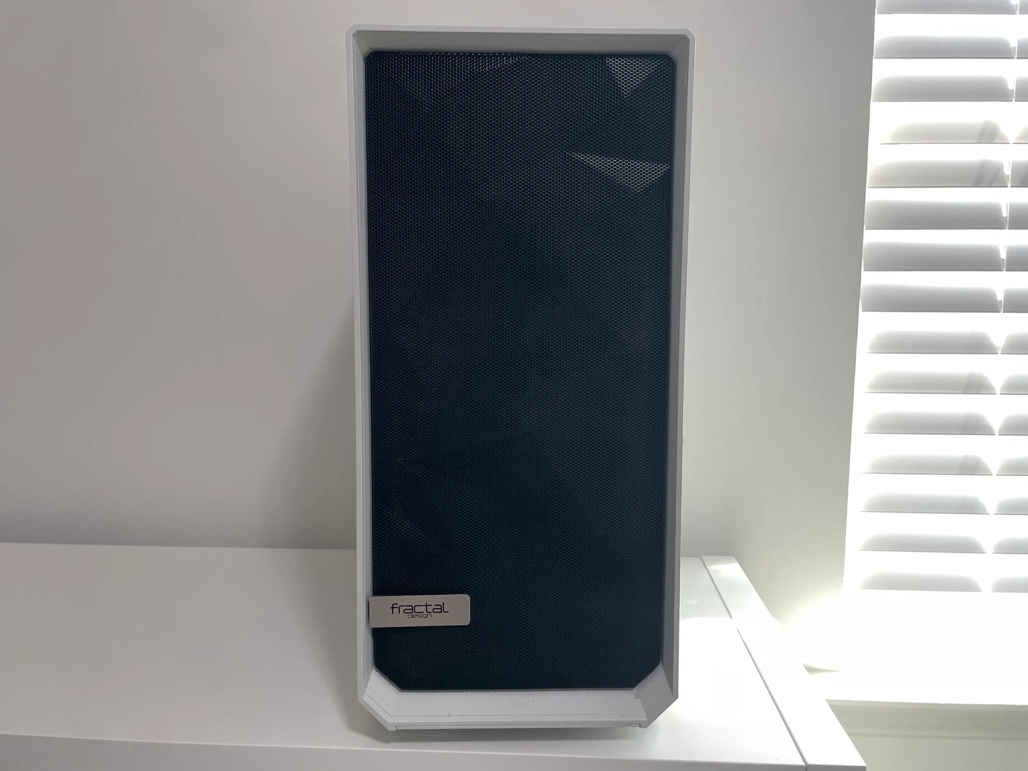 CLEAN BUDGET MEDIUM 1080p and LOW 1440p GAMING 2060 and 3600x Fractal Build