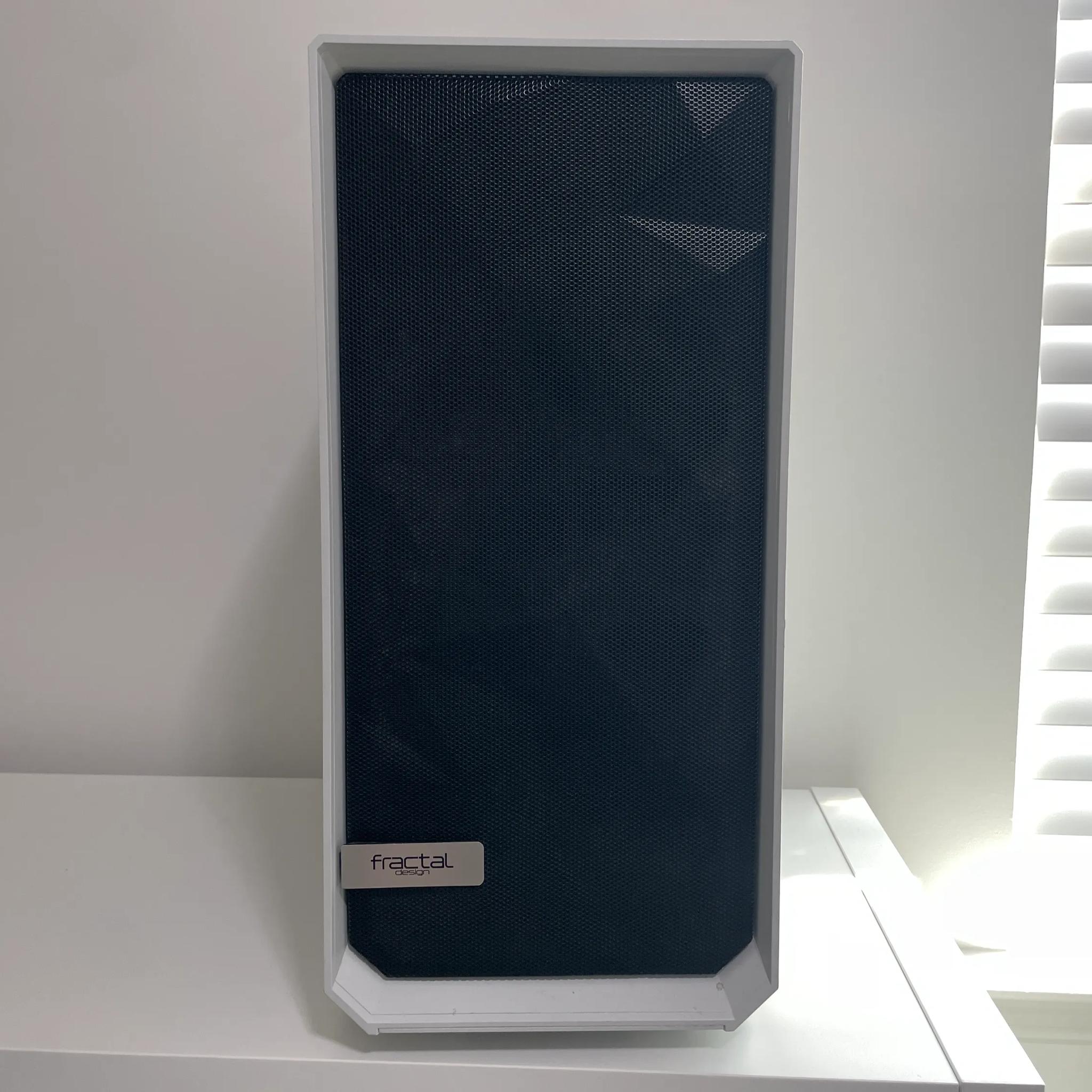 CLEAN BUDGET MEDIUM 1080p and LOW 1440p GAMING 2060 and 3600x Fractal Build