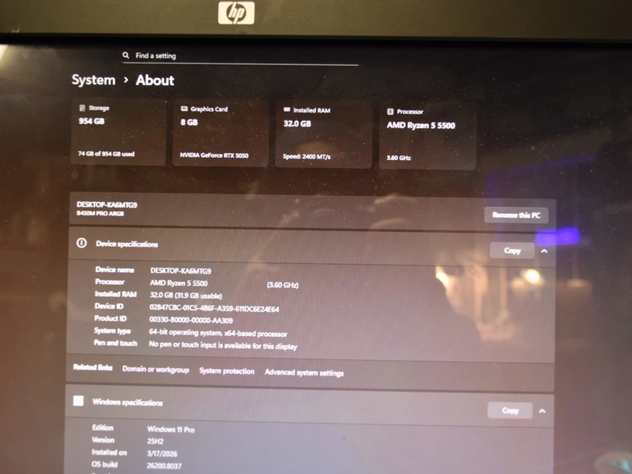 Ryzen 5 5500 RTX 5050 8GB 32 GB of RGB ram 1 TB NVME Speakers Keyboard & Mouse
