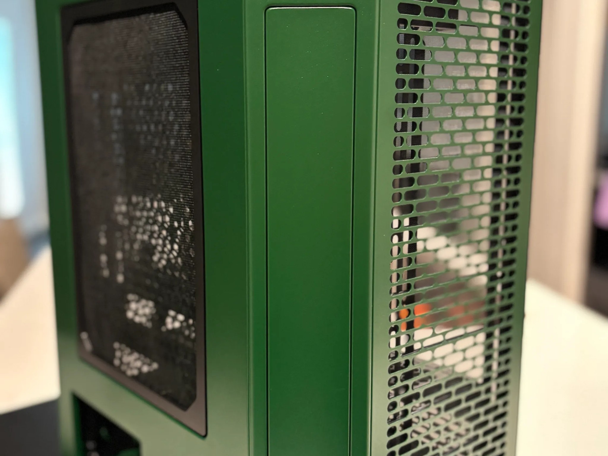 Thermaltake Tower 600