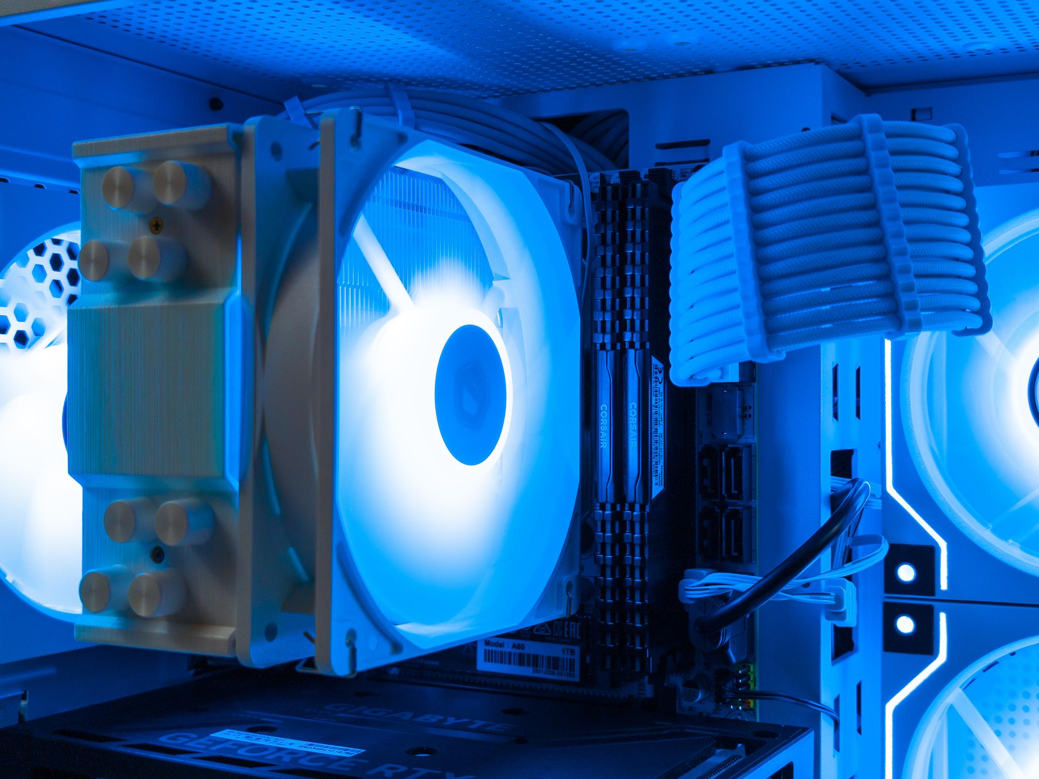 🤍🖤 RTX 4060 / Ryzen 7 3800X / 16GB Gaming PC 🖤🤍