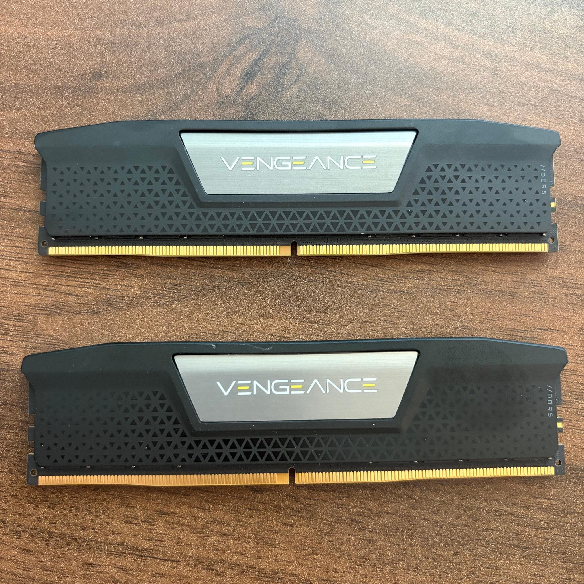 64GB (2 x 32GB) Corsair Vengeance 5600mhz DDR5