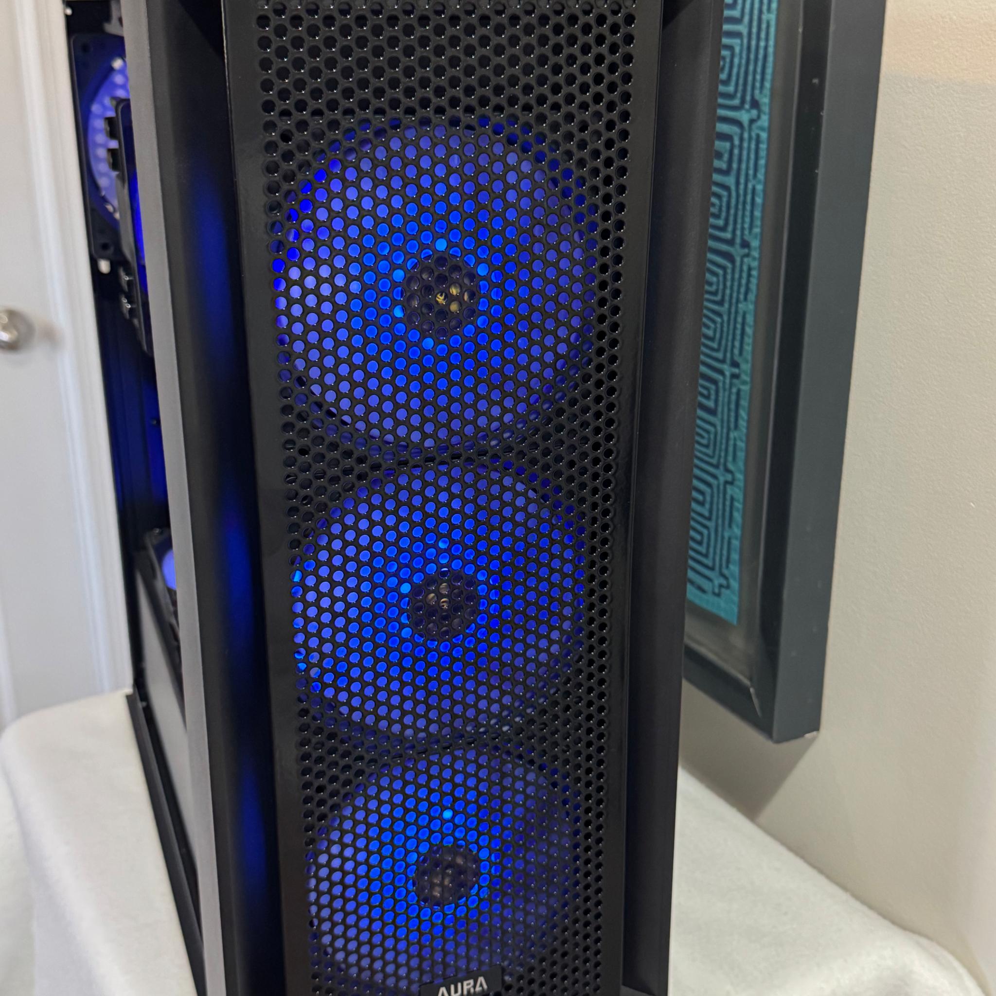 i9 9900, 32 GB DDR4 RAM, RX 6600 8 GB 1 TB M.2
