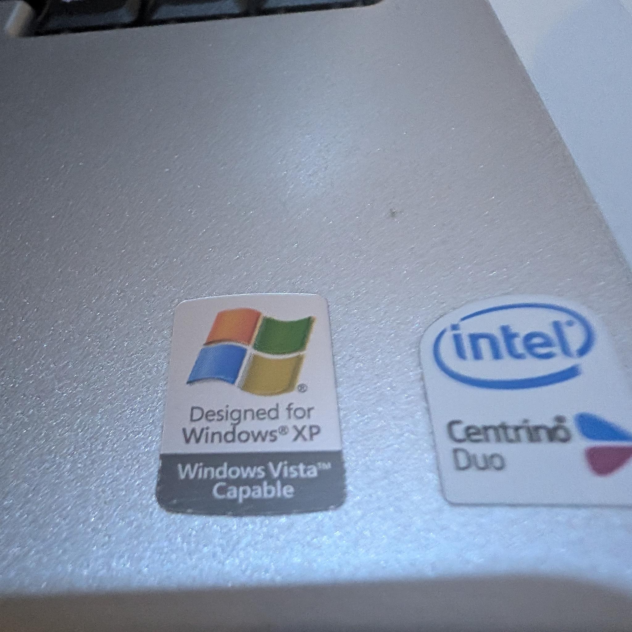DELL Windows XP Laptop, Like new!