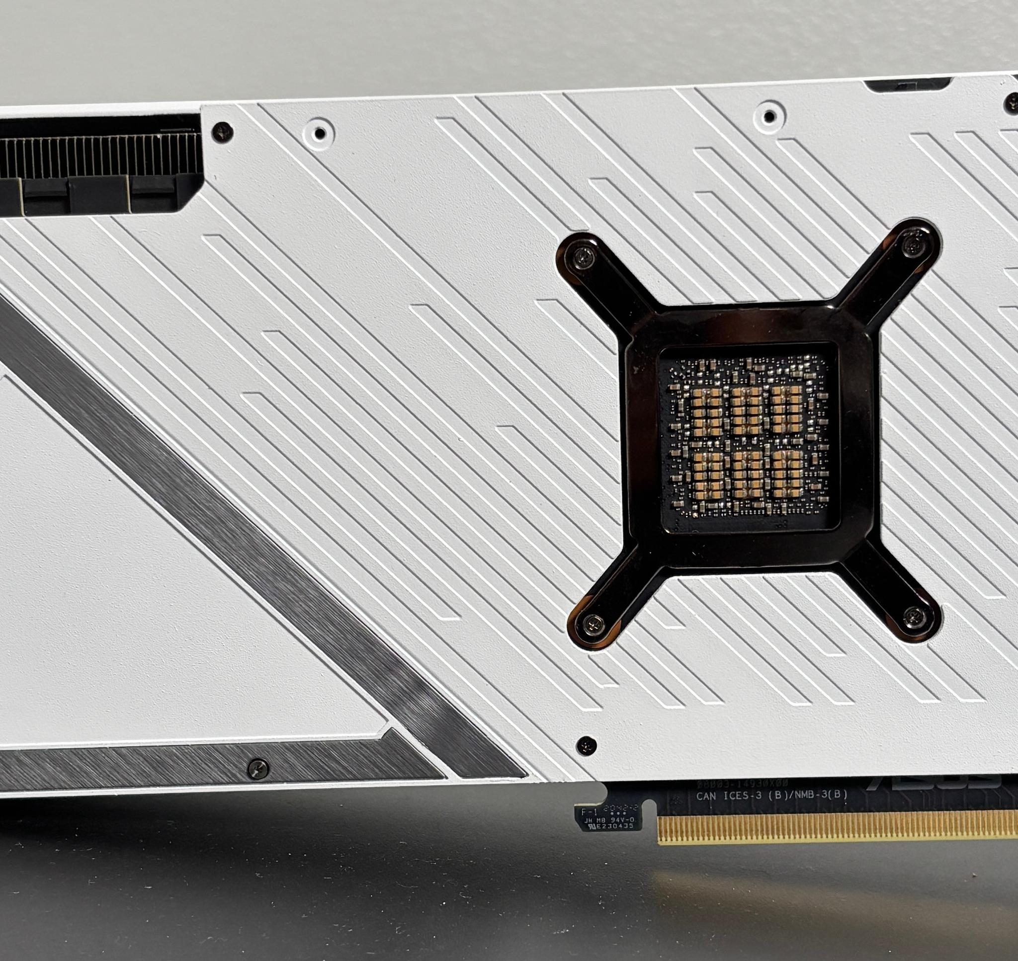 White ASUS ROG STRIX GAMING OC GeForce RTX 3080 10GB