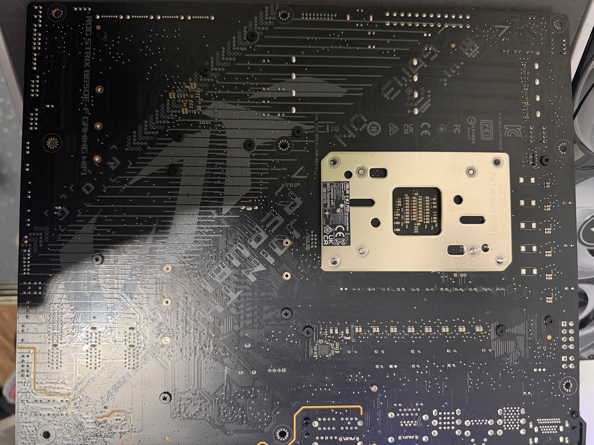Ryzen 5 9600X, ASUS ROG STRIX B650 F Gaming Wifi, Arctic AIO COMBO