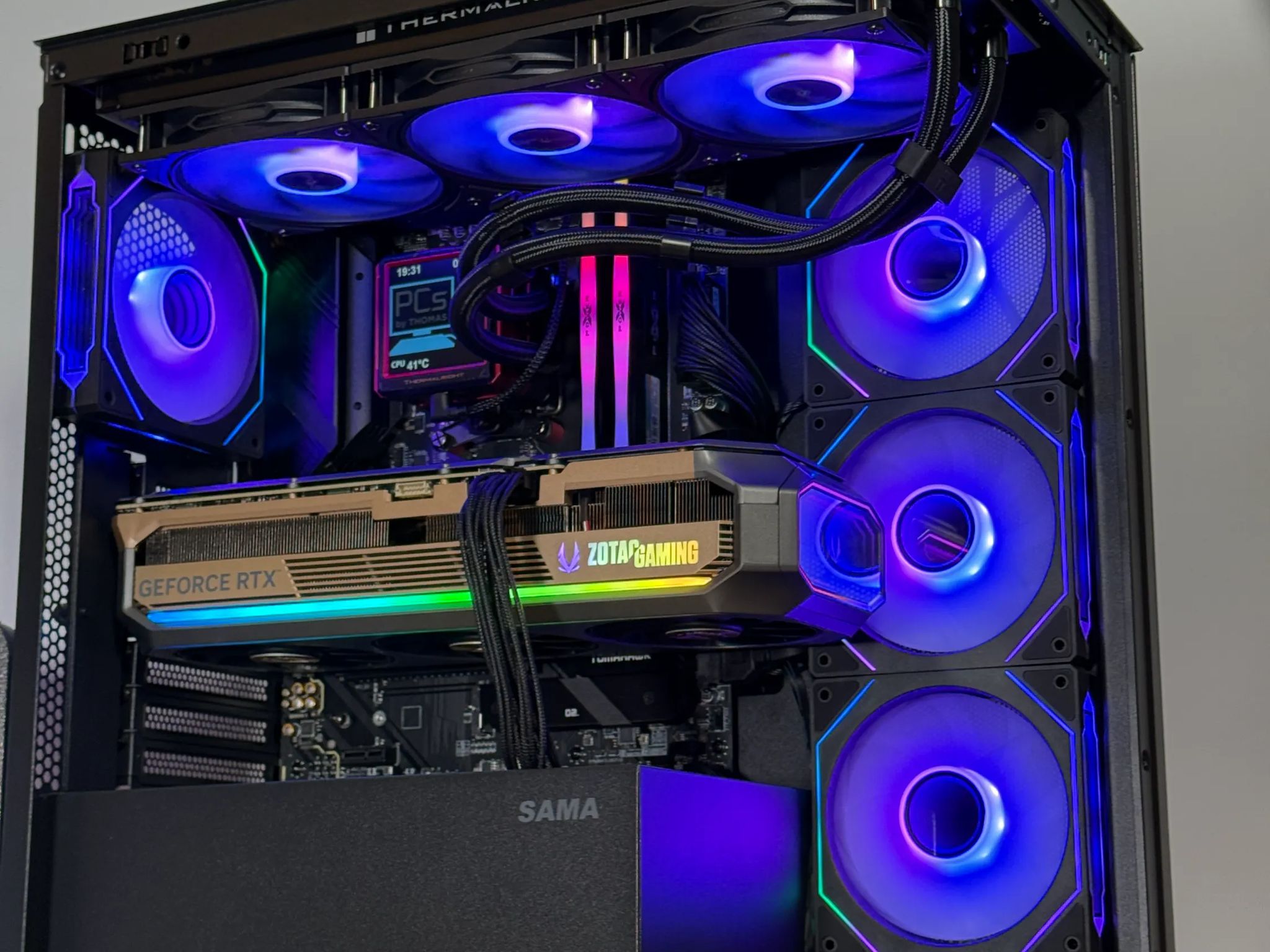 RTX 5090 Flagship Gaming PC 9800x3d 64gb DDR5 4TB NVME SSD