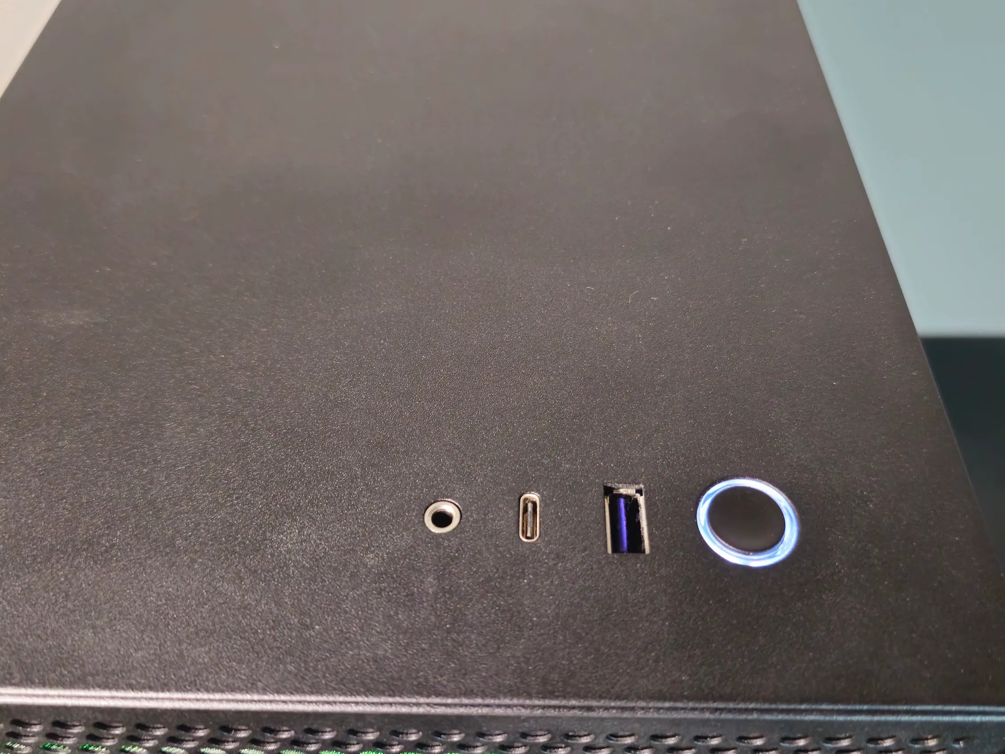 1080p-1440p RGB Gaming PC / RTX 3070 8GB / i5 12400f / 64GB DDR4 / 1TB SSD / WIFI + BT