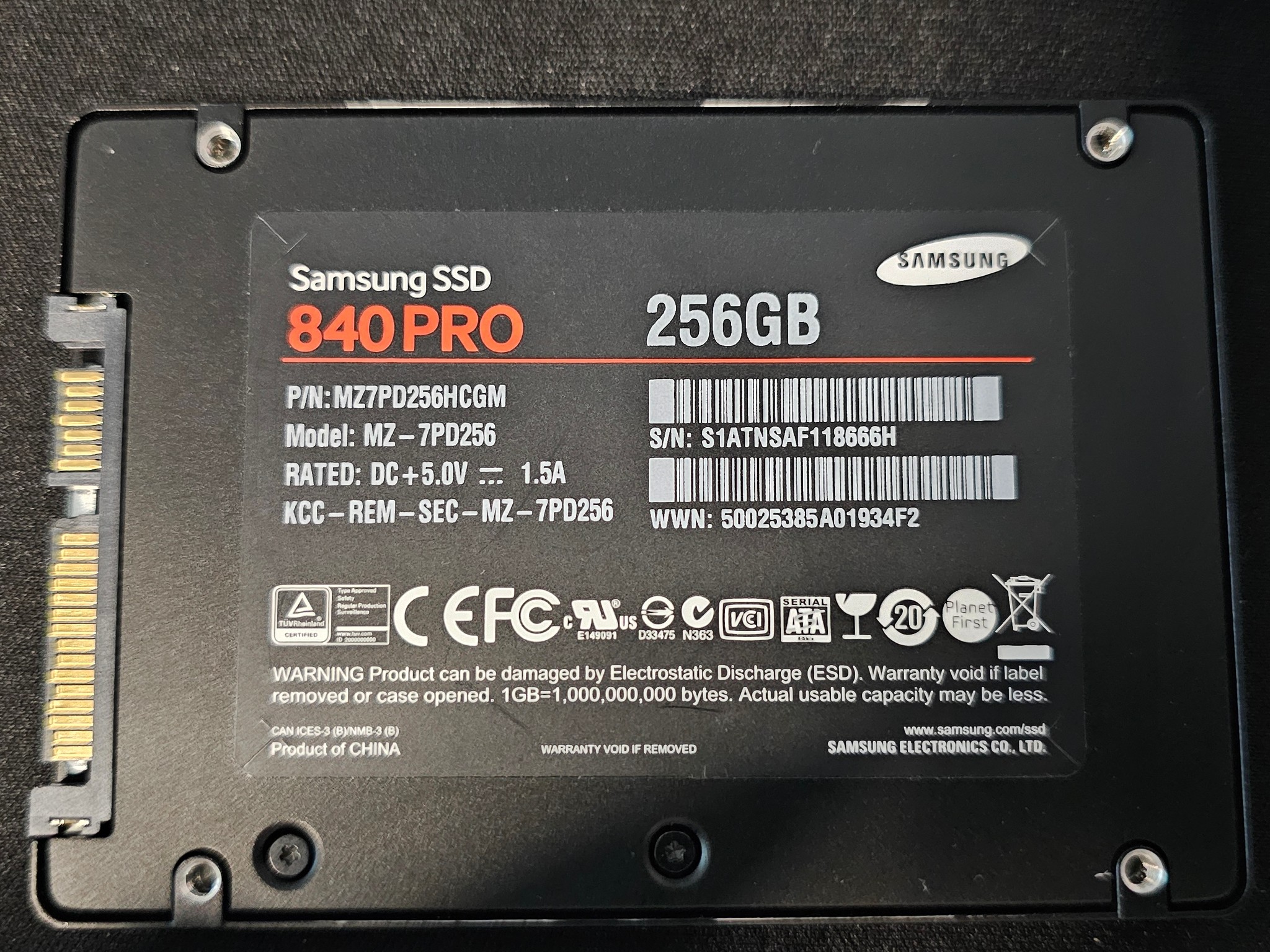 Samsung 840 PRO 256GB SATAIII 2.5"x7mm SSD