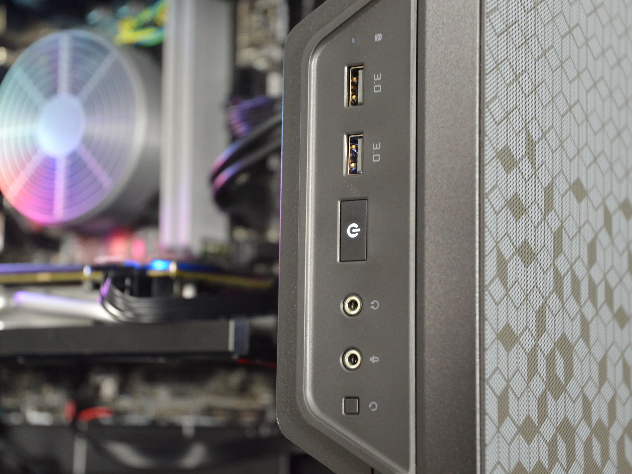 🍱🍱| RX 580 8GB | INTEL i3 8100 | 16GB DDR4 RAM | 512GB SATA SSD | Lunch Box 2.0 |