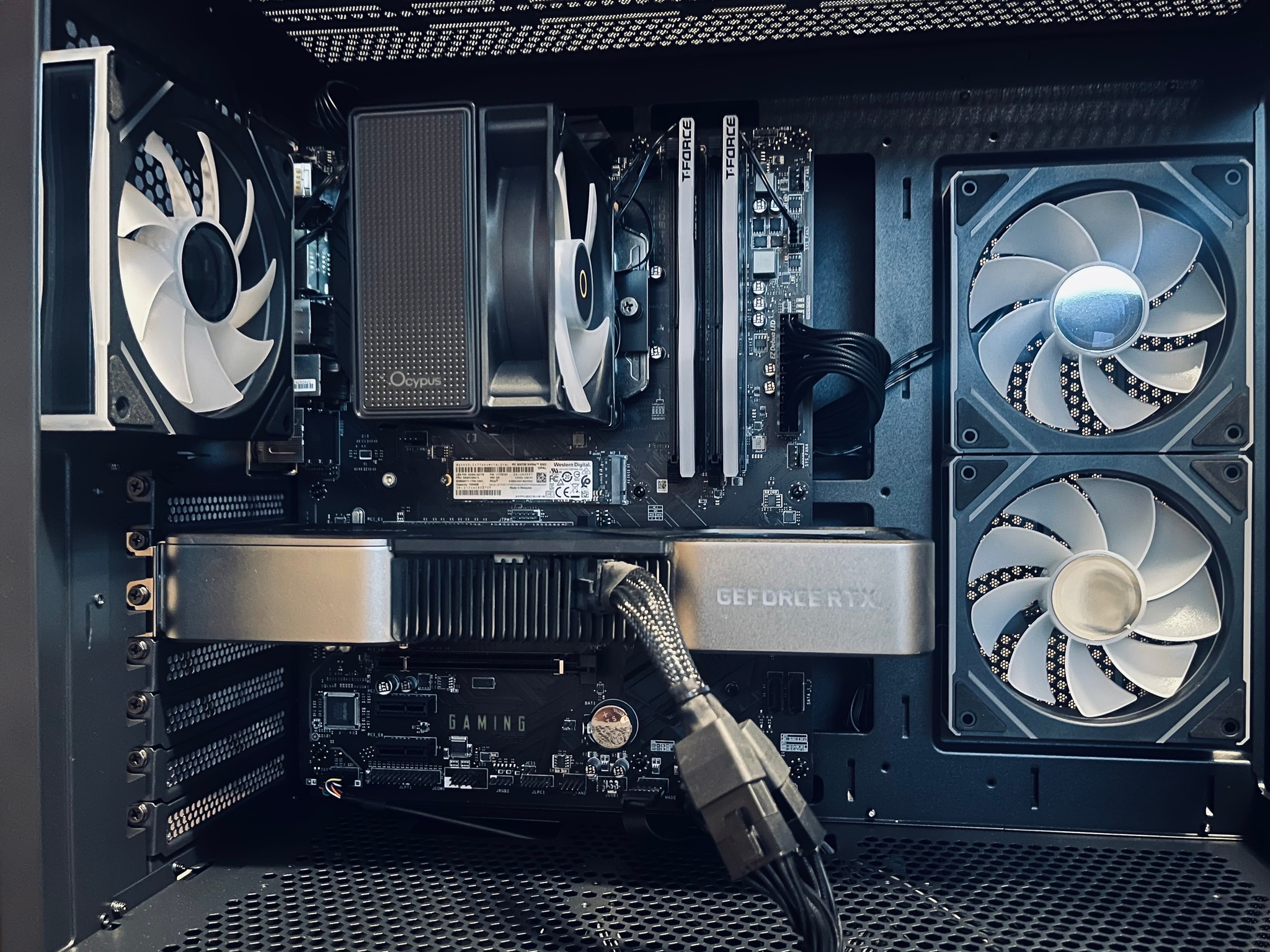 Pro Gaming PC |RTX 3080 // Ryzen 7 5700x3D // 32GB DDR4|