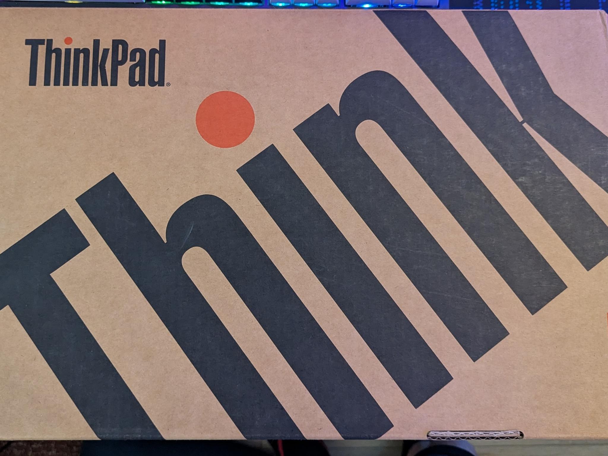 Lenovo ThinkPad P14s Gen 5 AMD