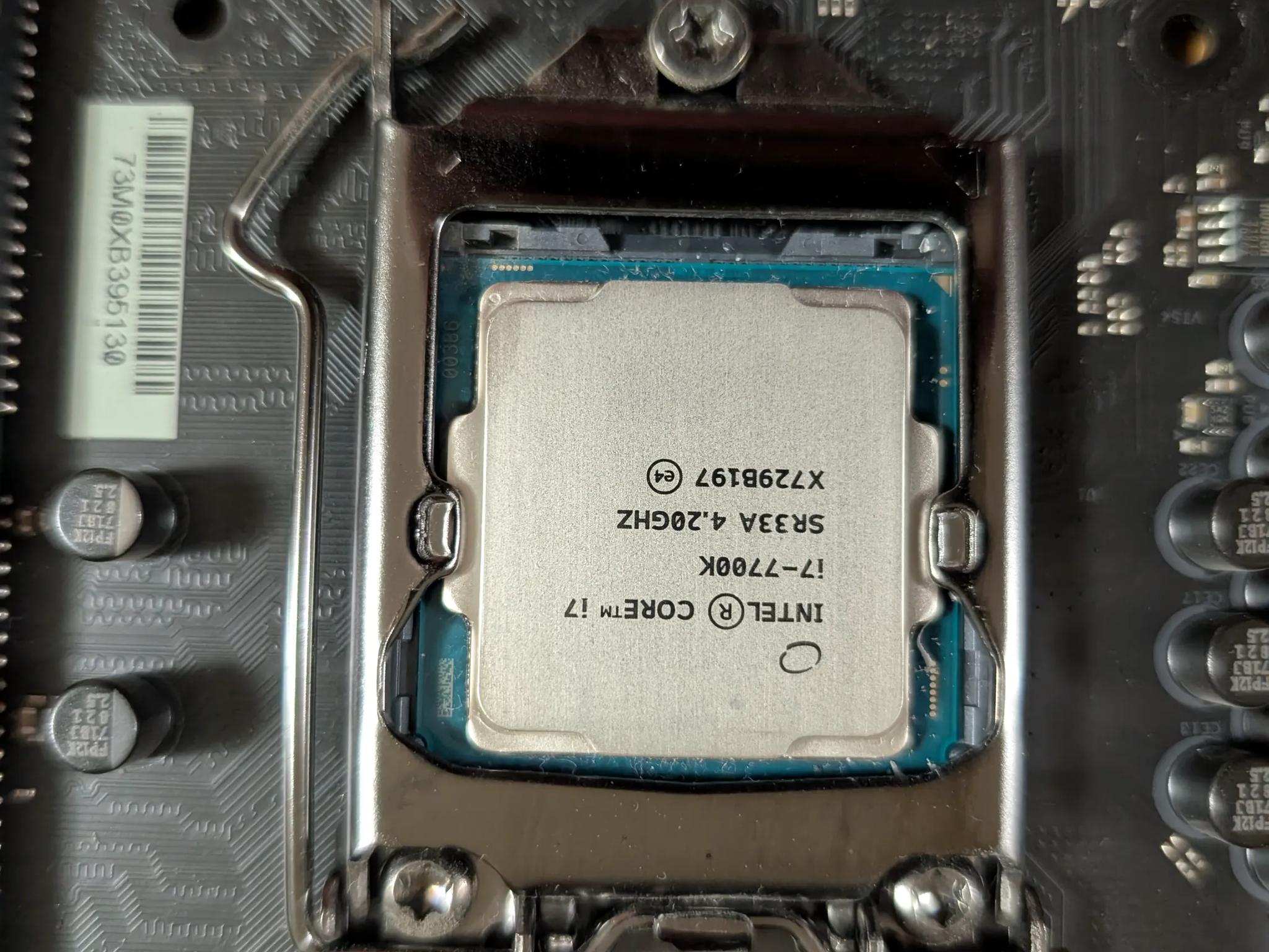 Intel Core i7 7700K + AsRock Z270 Gaming K6