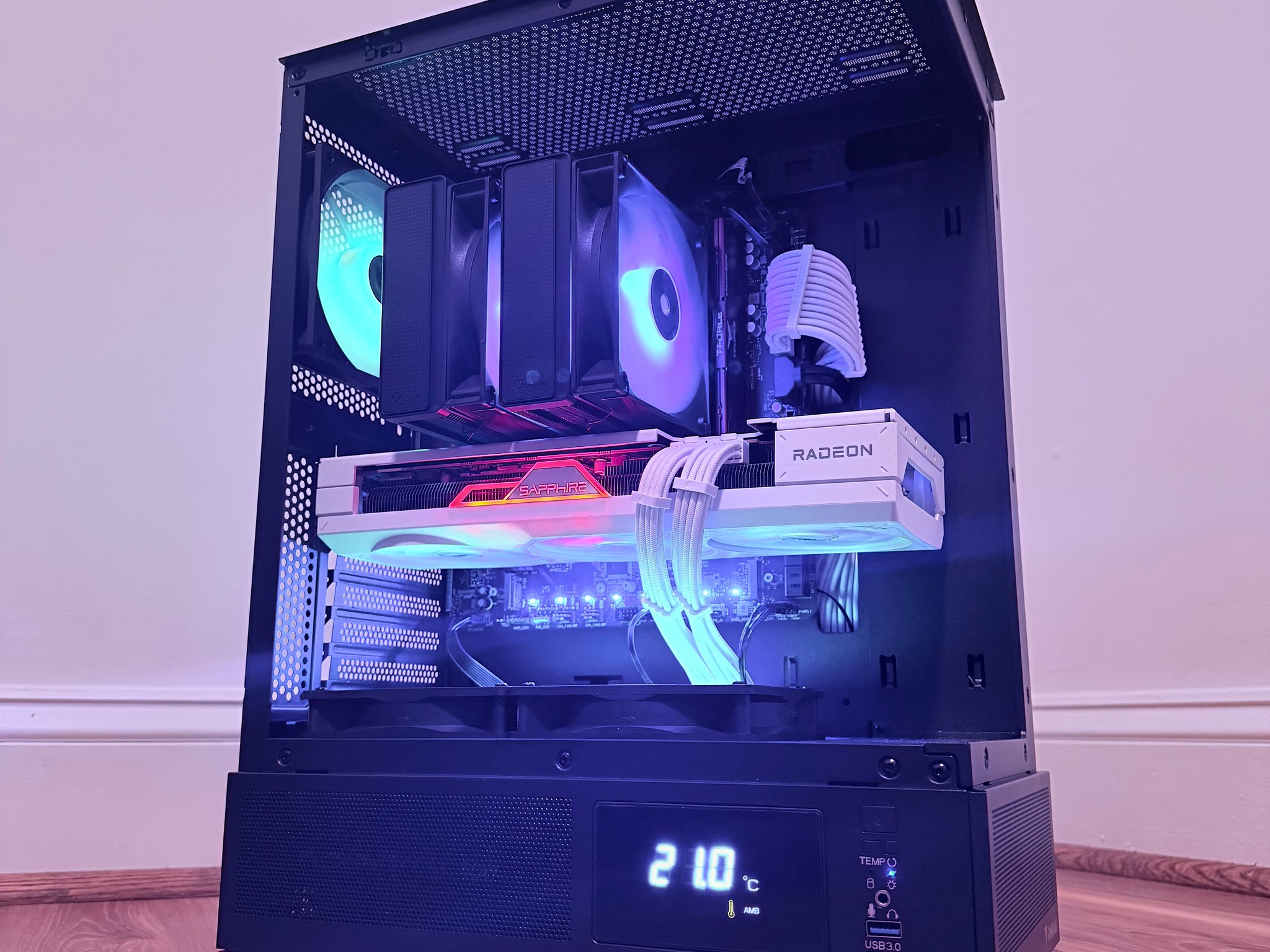 ❄️"Polar Nova"❄️| 1440p/4k Gaming | RX 7800 XT 16gb  | Intel i5 14600K | 32B DDR5 | 1tb Storage