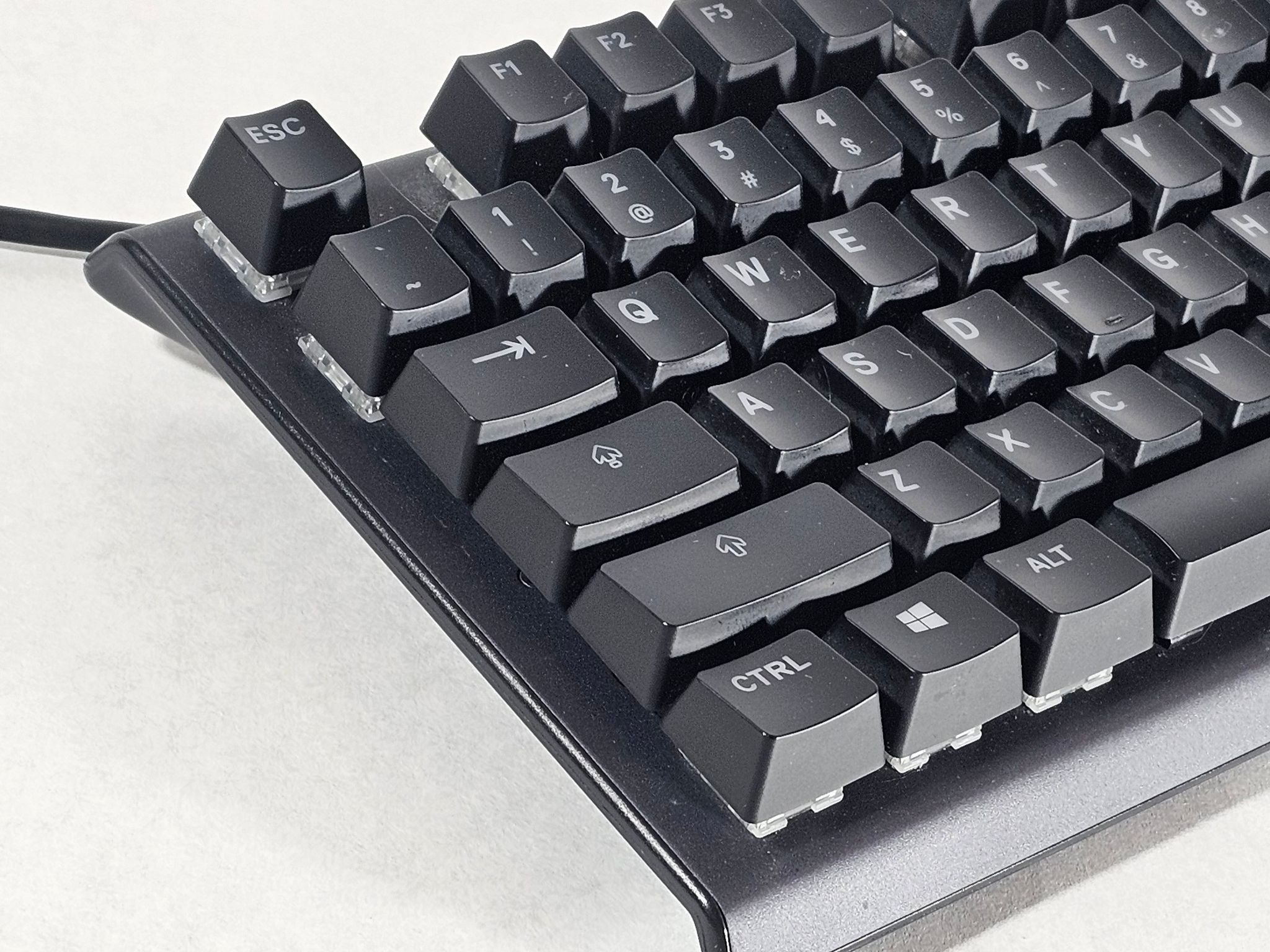 SteelSeries Apex 5 Mechanical Keyboard & Palm Wrist Rest