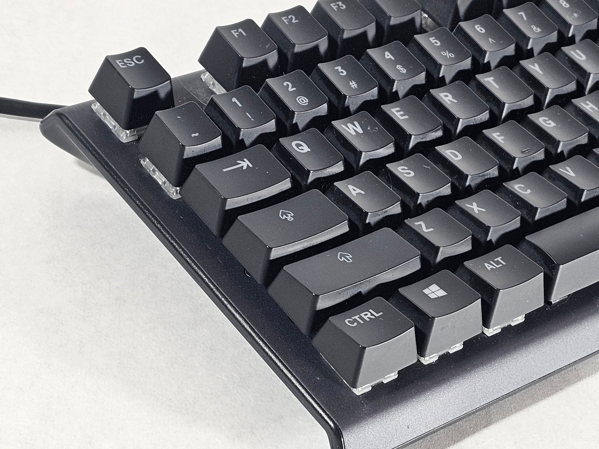 SteelSeries Apex 5 Mechanical Keyboard & Palm Wrist Rest
