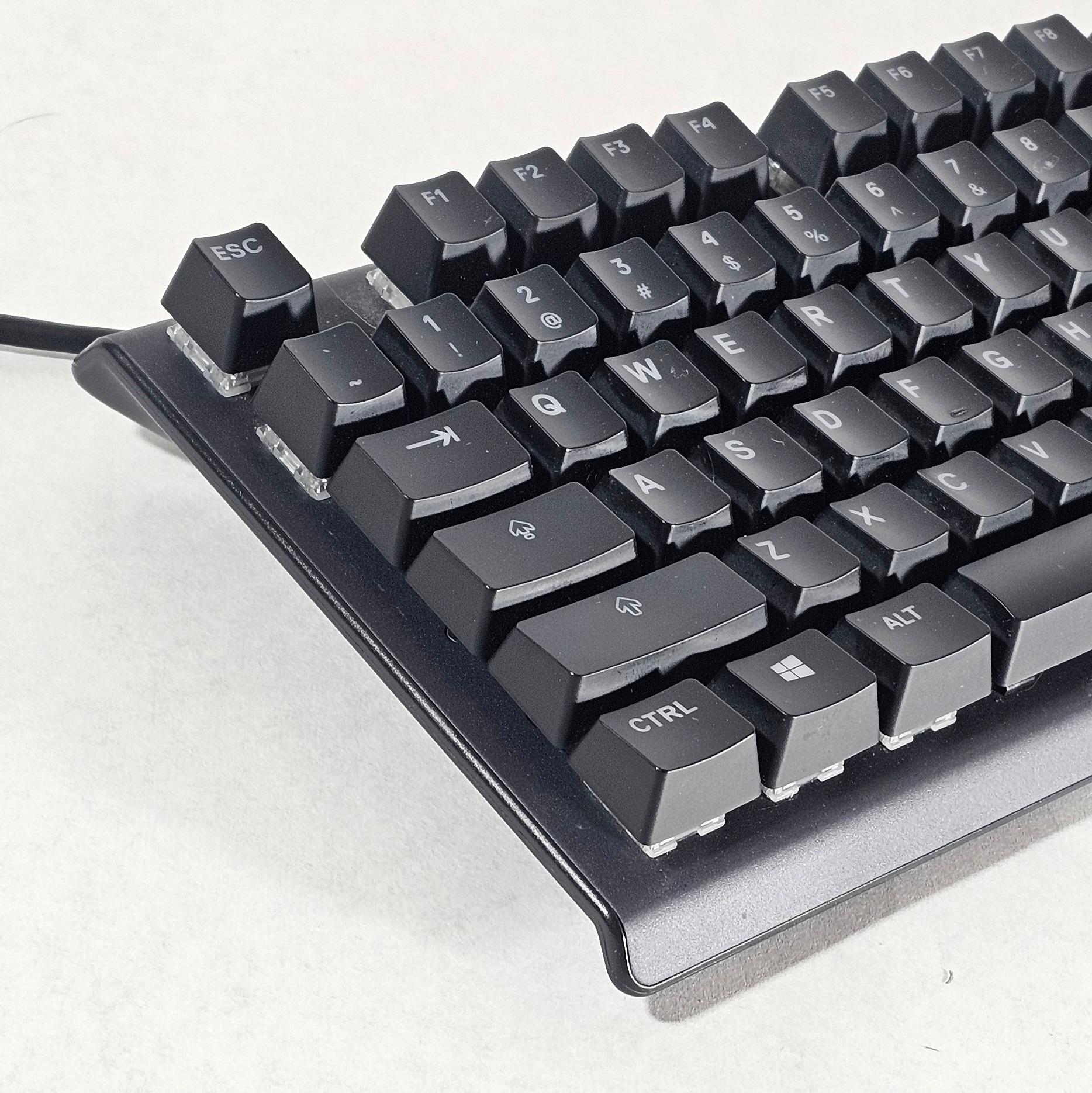 SteelSeries Apex 5 Mechanical Keyboard & Palm Wrist Rest