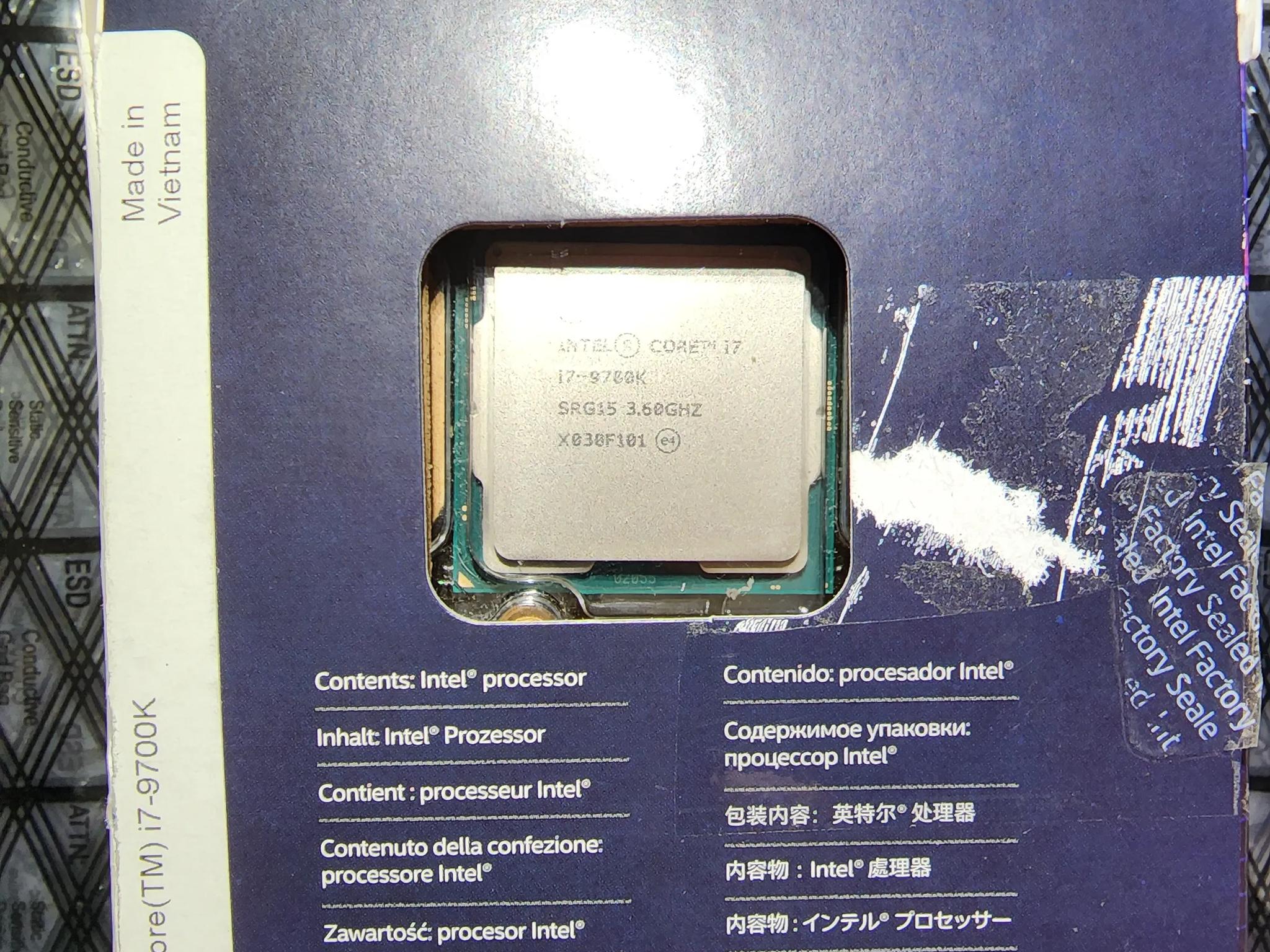Intel Core i7-9700K Processor 3.60GHz Boosts up to 4.90GHz 8-Cores LGA 1151