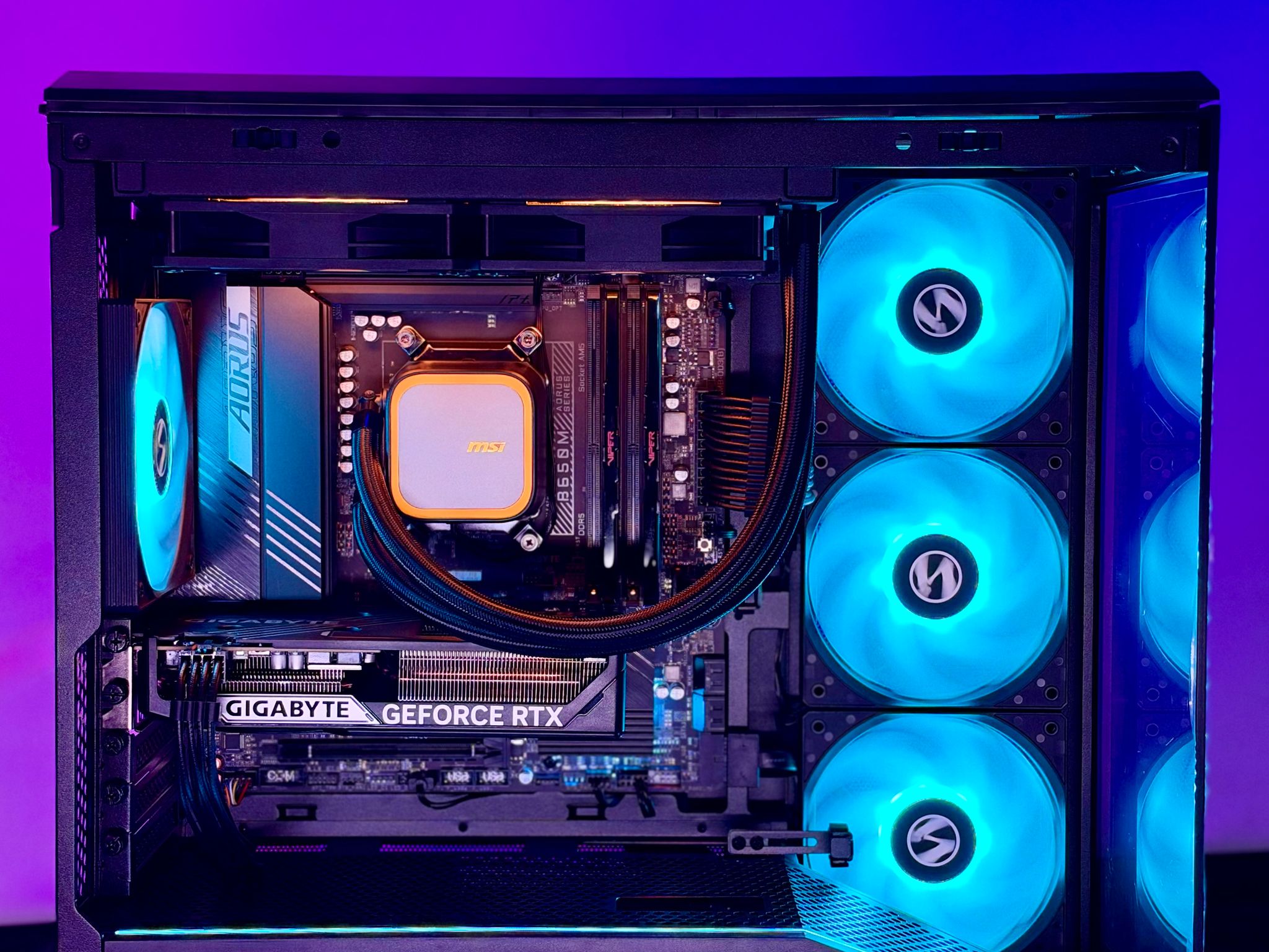Vector - Ryzen 9600X | Nvidia RTX 5060 | 16GB DDR5 RAM 6000MHz | 1TB SSD NVMe Gen4 | WiFi | BT