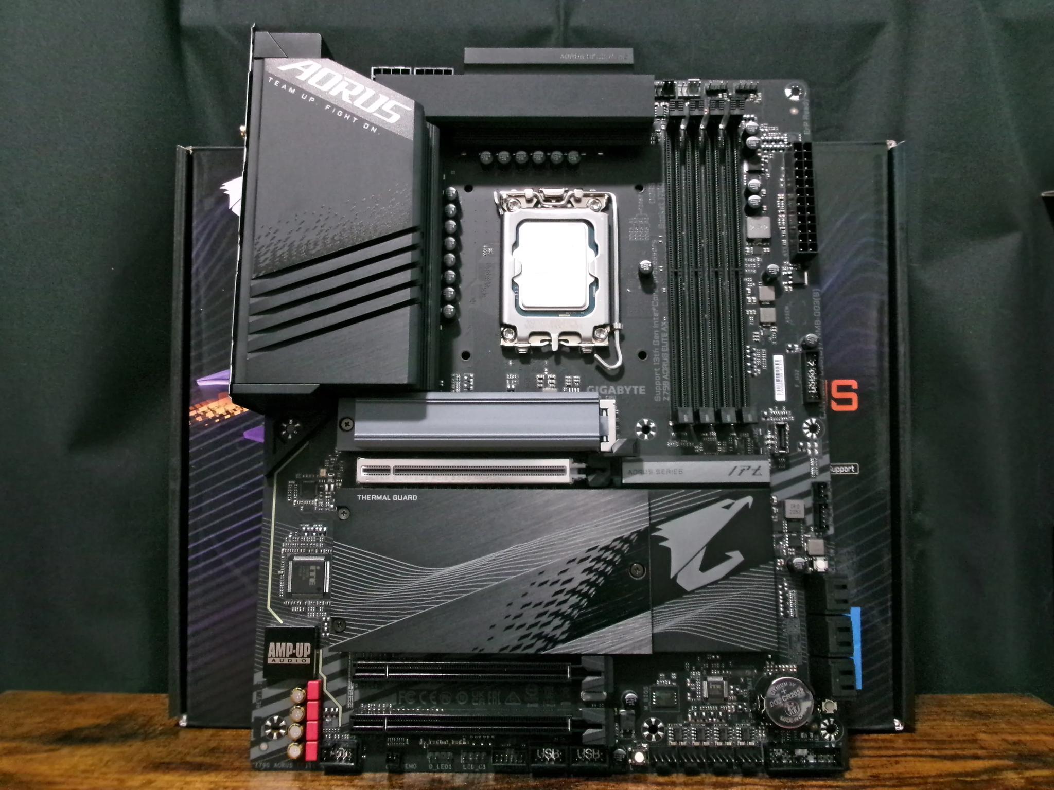 Intel i3-12100 + Aorus Z790 DDR5
