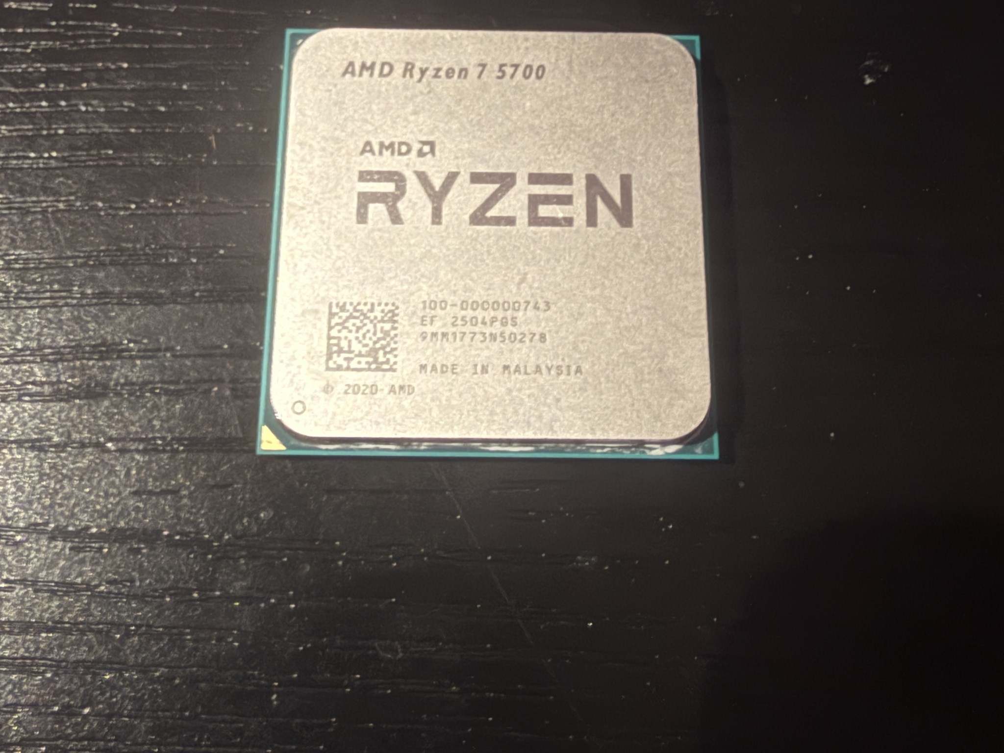 AMD Ryzen 7 5700