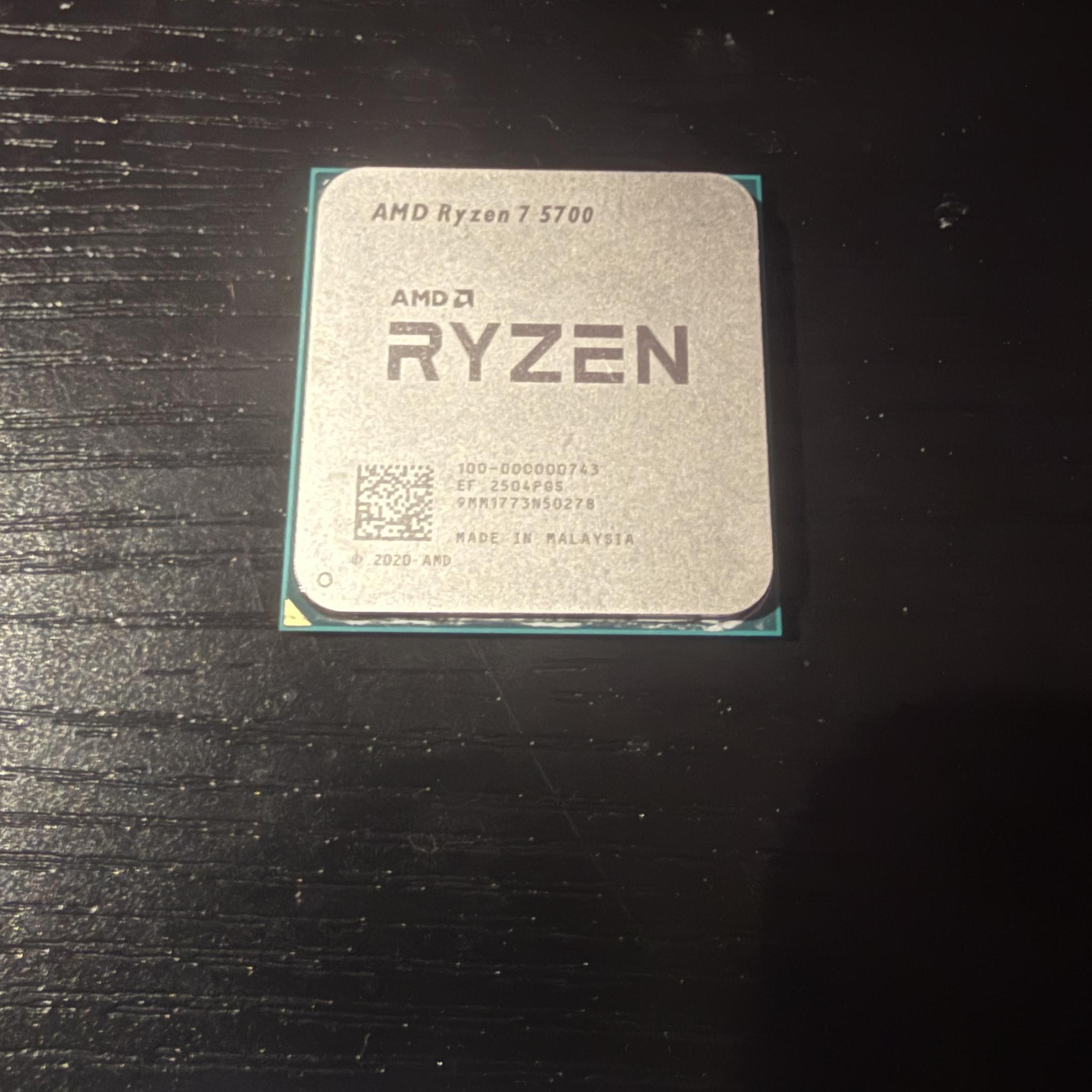 AMD Ryzen 7 5700