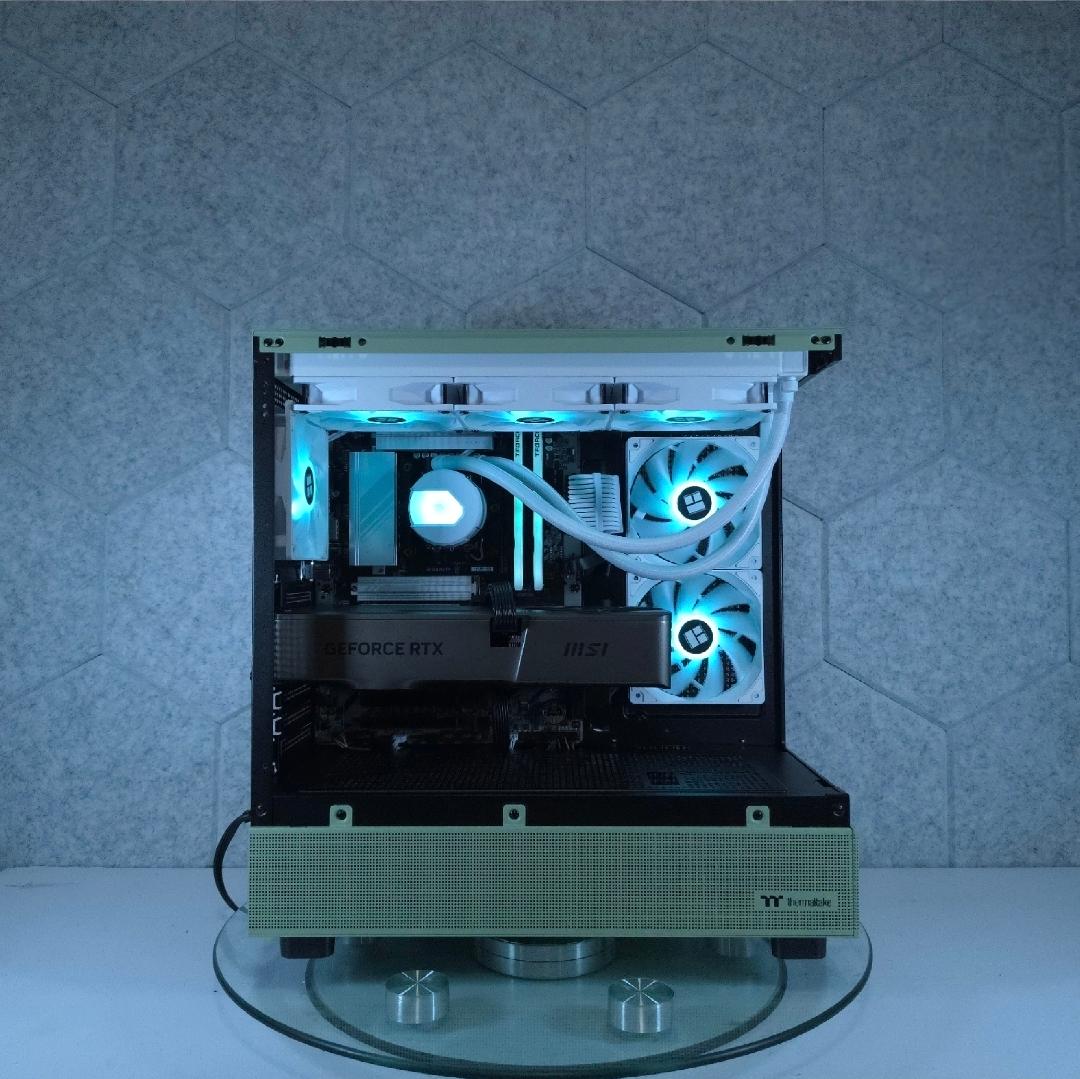 RTX 4070 Ti Super 💚 Core Ultra 7 265F