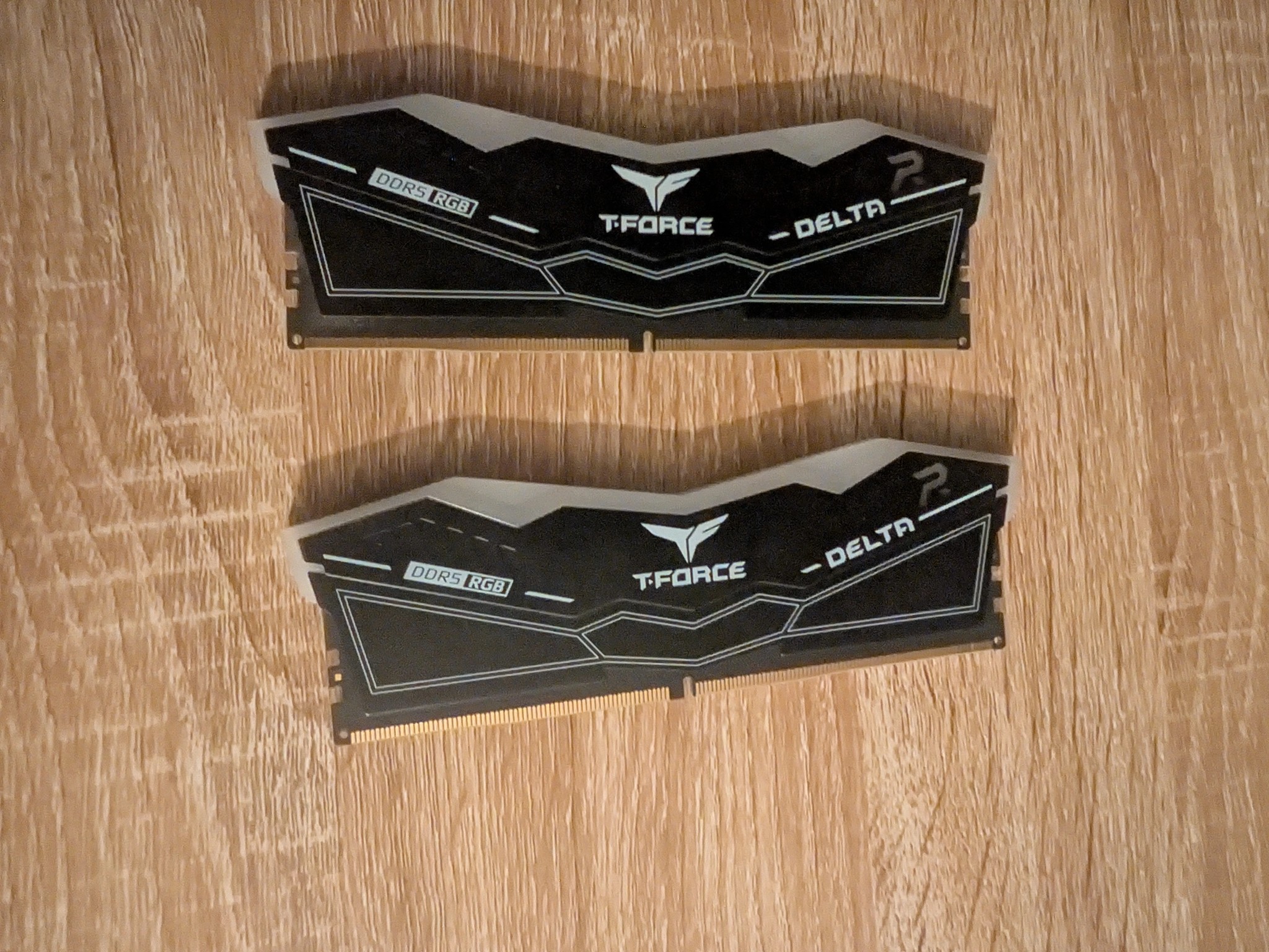 Team T-Force Delta RGB 32GB DDR5 (6000MHz CL30)