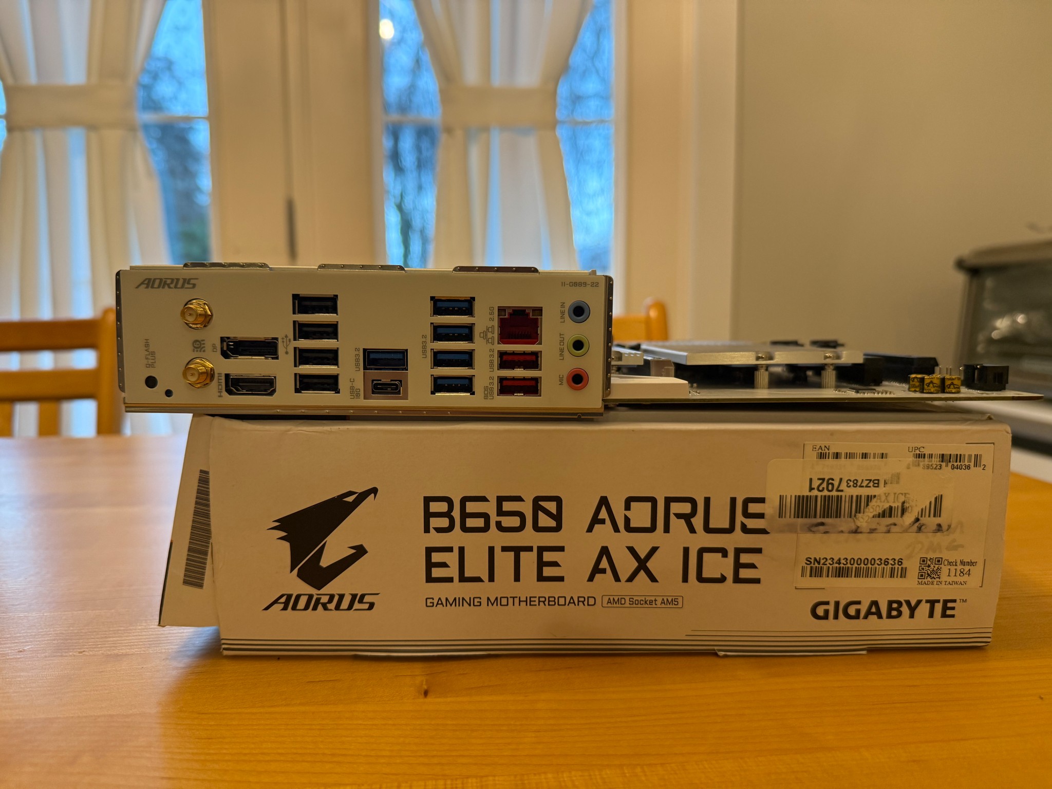 ⚪️❄️| Ryzen 9 7950x3d, 32gb DDR5, AM5 Gigabyte B650 Elite Ice AX Bundle! Fully tested, like new