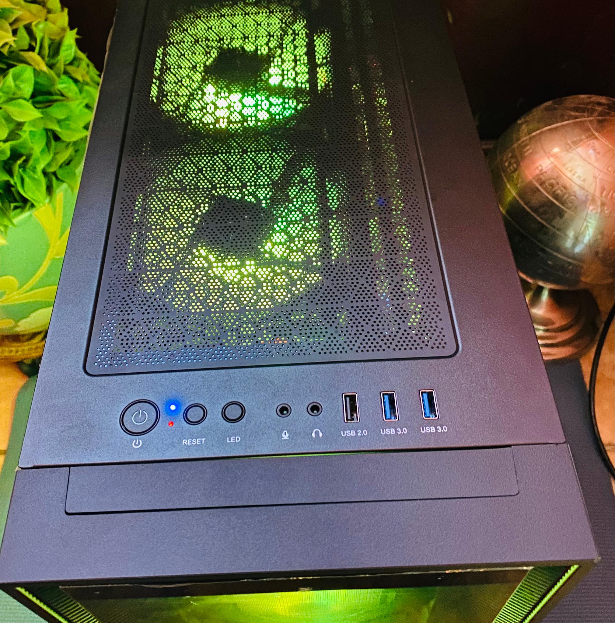 (Gaming PC)Ryzen 5| RX 5700XT|  32GB (2x16GB)DDR4 RAM| RoGStrix B450-F| 1TB NVMe SSD| Windows 11 Pro
