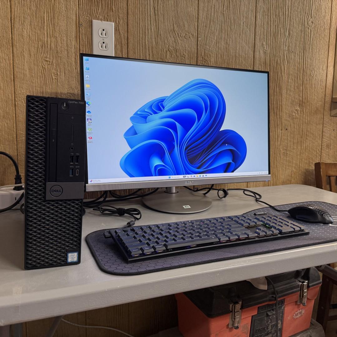 Dell OptiPlex 7060, i5, 16GB, 256 NVME, AMD RX 6400 LP - VERY LIGHT "Gaming" - Windows 11 PRO