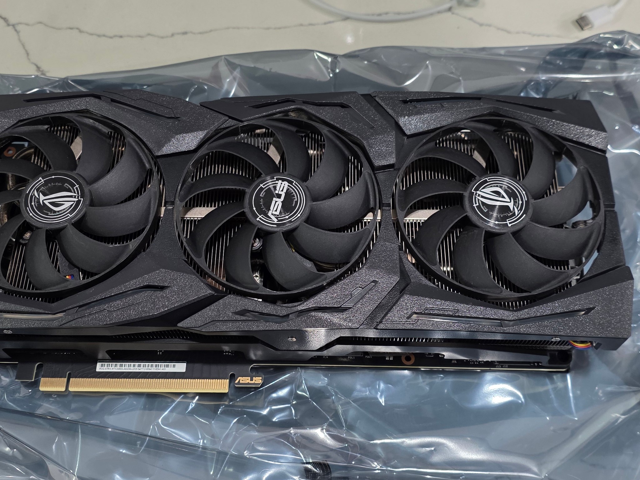 ASUS ROG Strix GeForce RTX 2080 SUPER GAMING