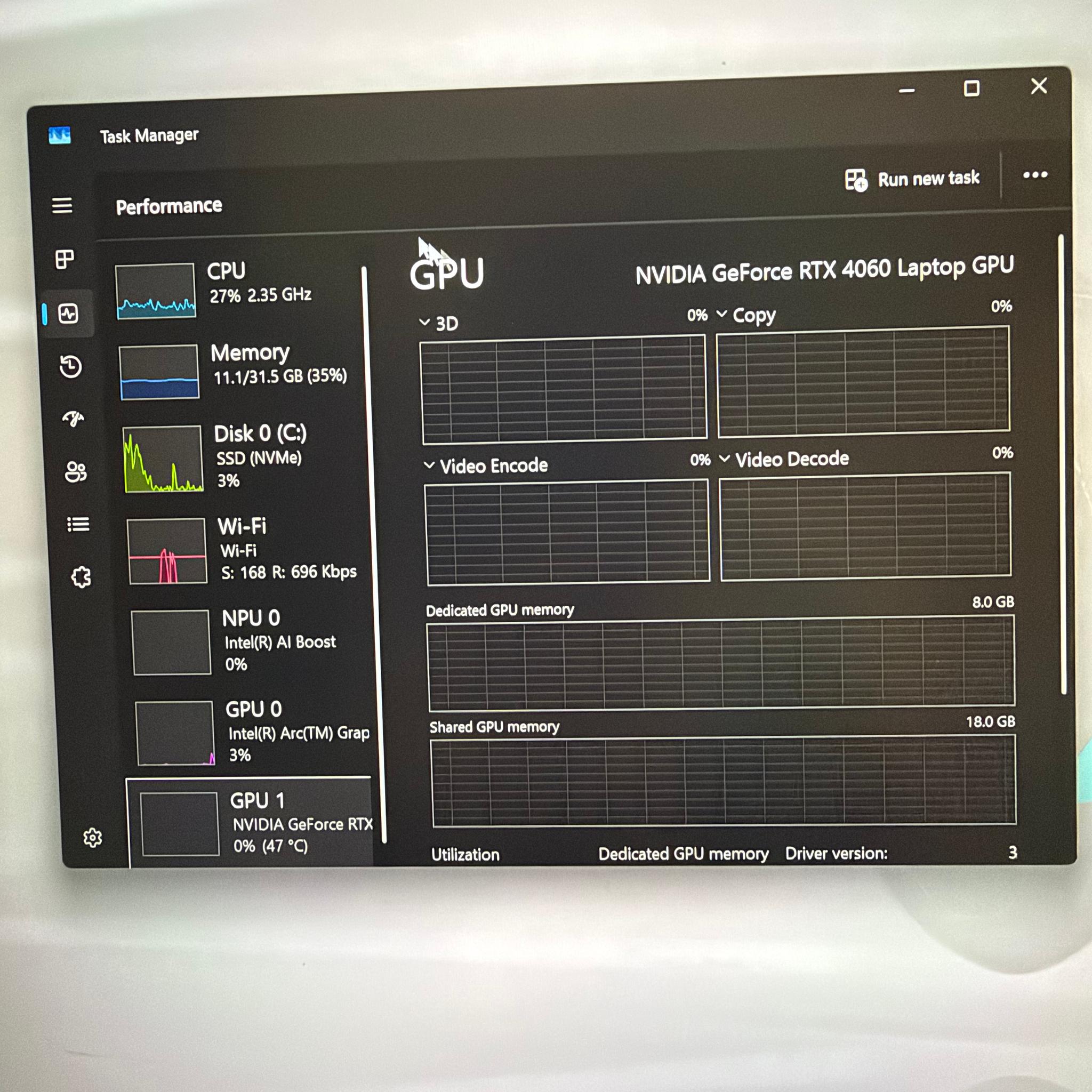 Alienware m16 R2 16" Core Ultra 9 185H 32GB 1TB SSD RTX 4060 8GB  - Used