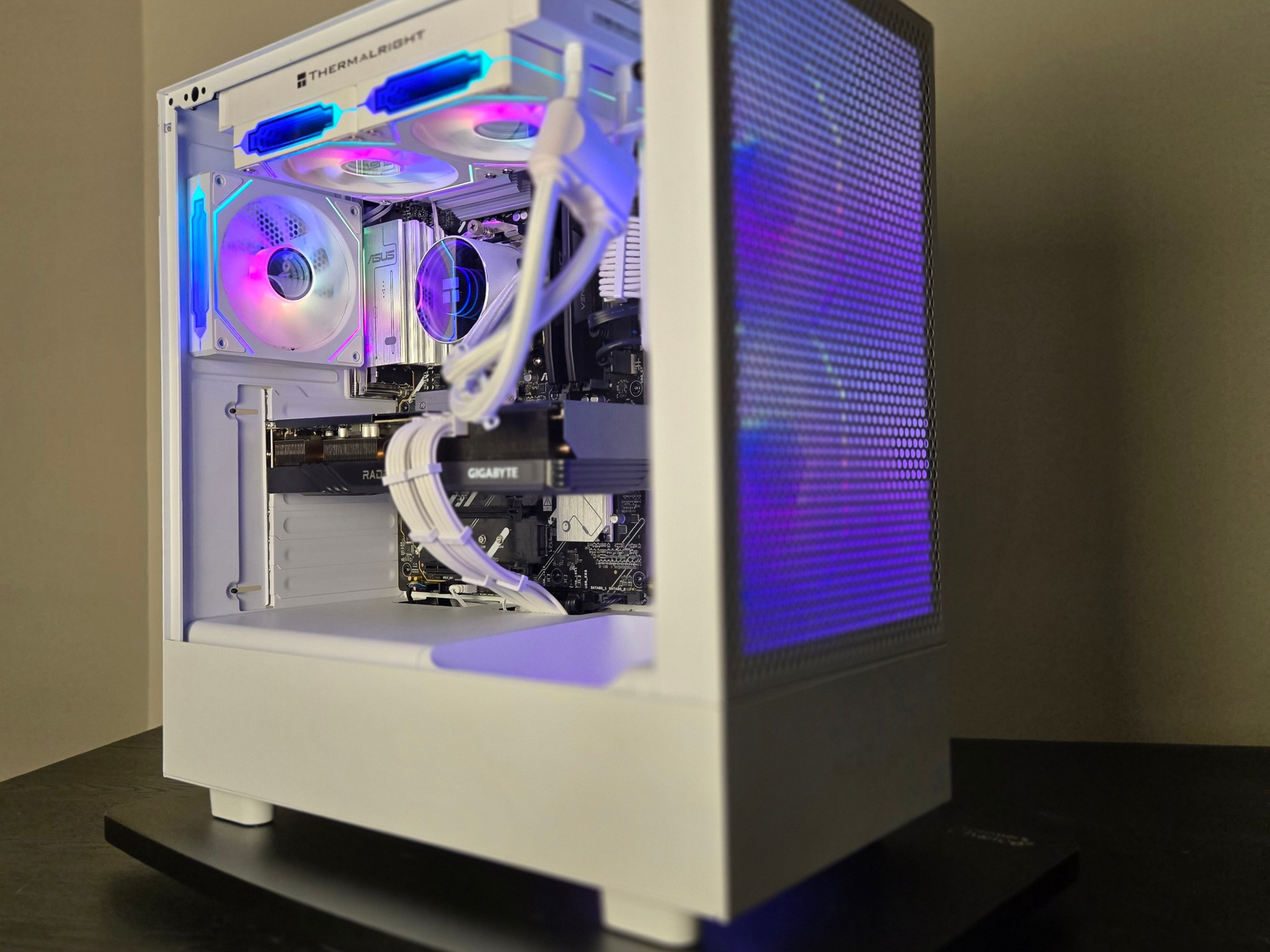RX 7600 XT 16gb | Ryzen 5 7600X | 32gb DDR5 | 1tb Storage