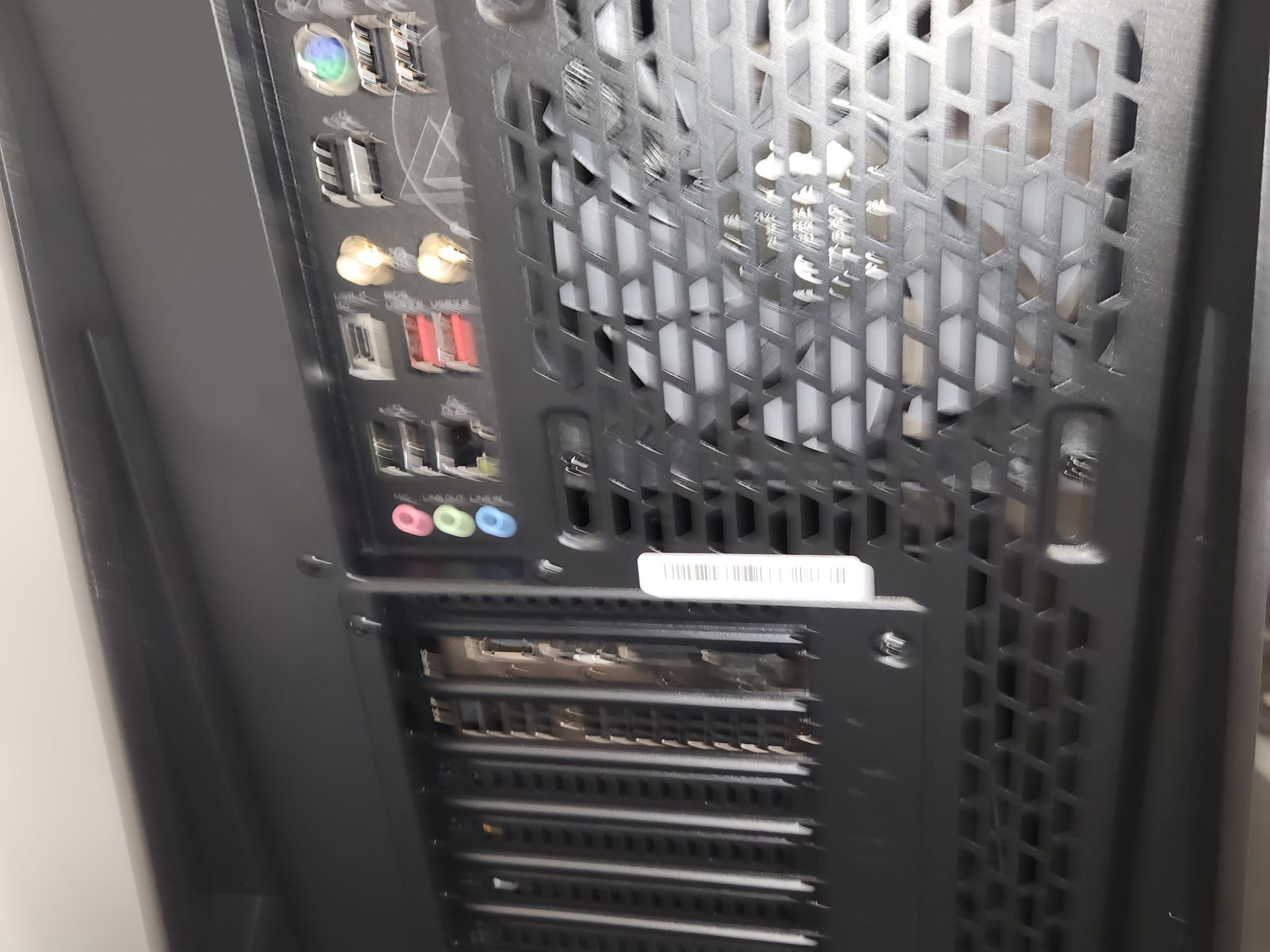 RTX 5070 4k gaming pc, built into a 2 way mirror gaming case!!!!!