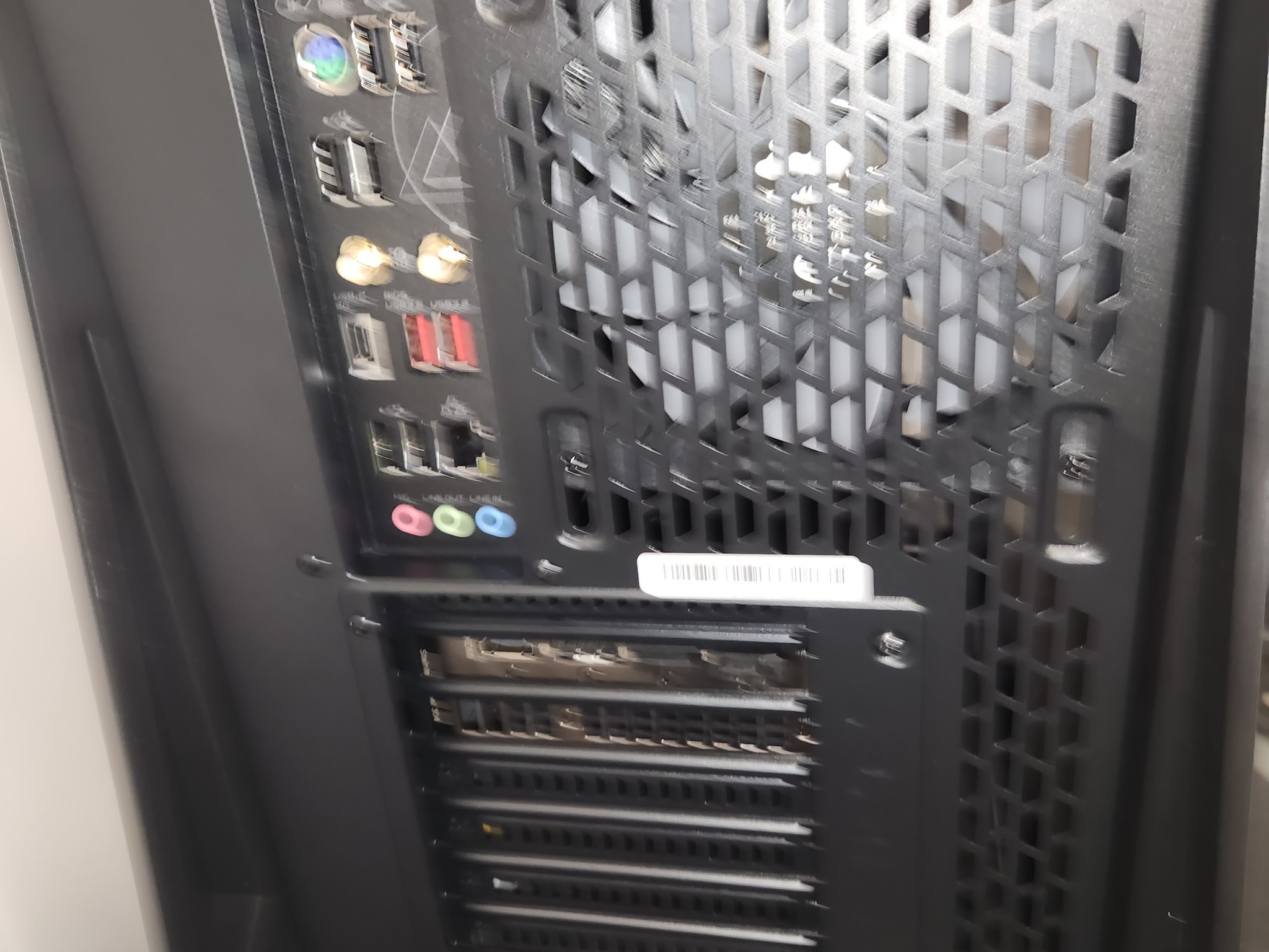 RTX 5070 4k gaming pc, built into a 2 way mirror gaming case!!!!!