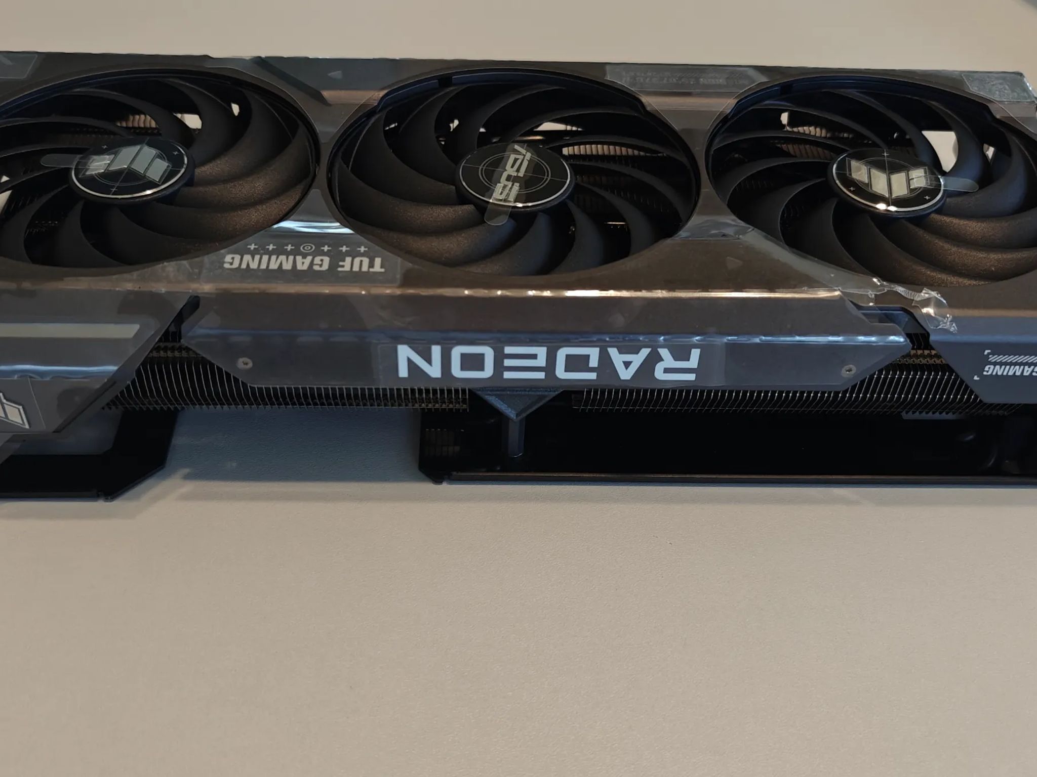 ASUS TUF Gaming RX 7800 XT OC Edition 16GB GDDR6