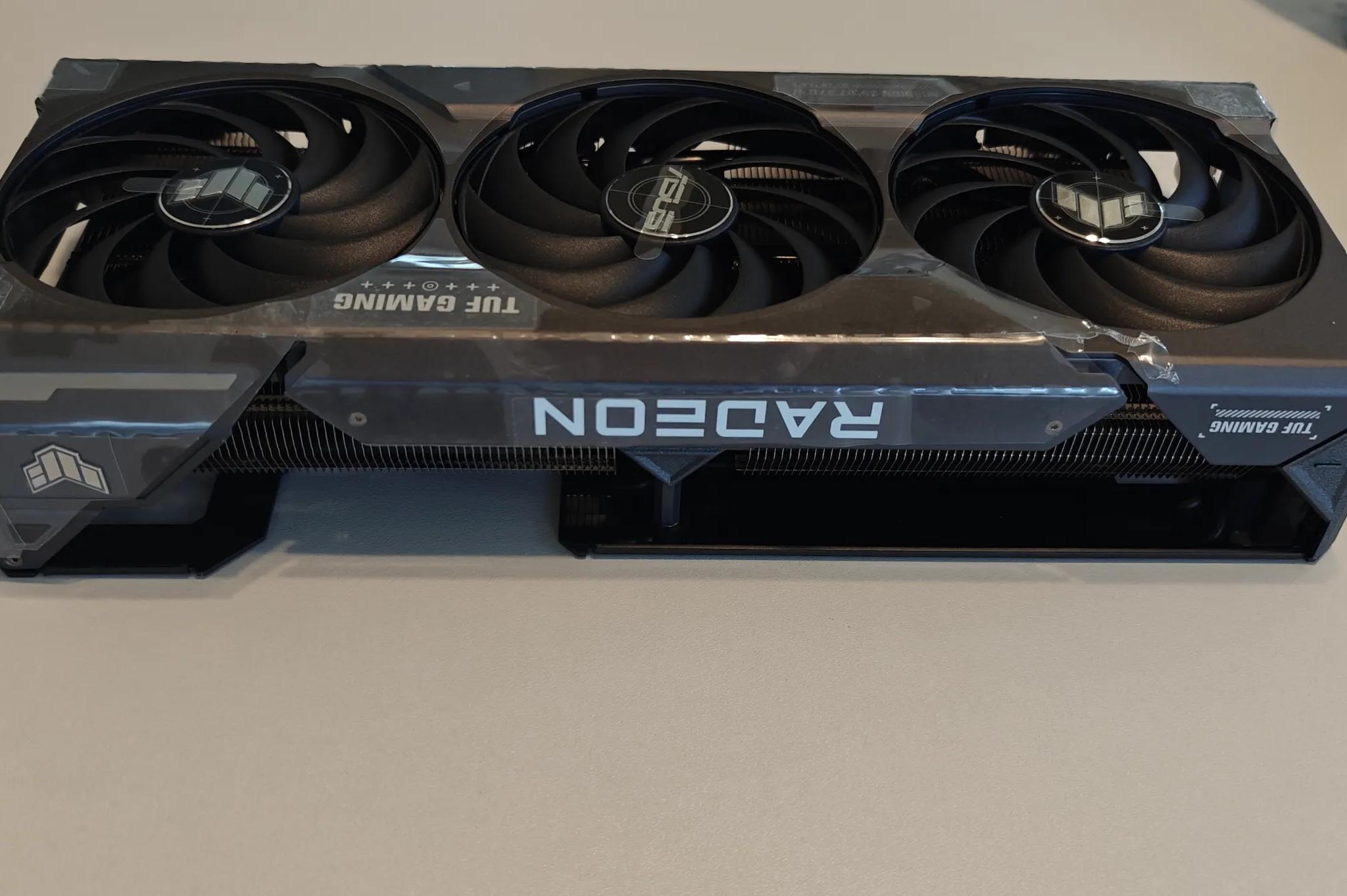 ASUS TUF Gaming RX 7800 XT OC Edition 16GB GDDR6