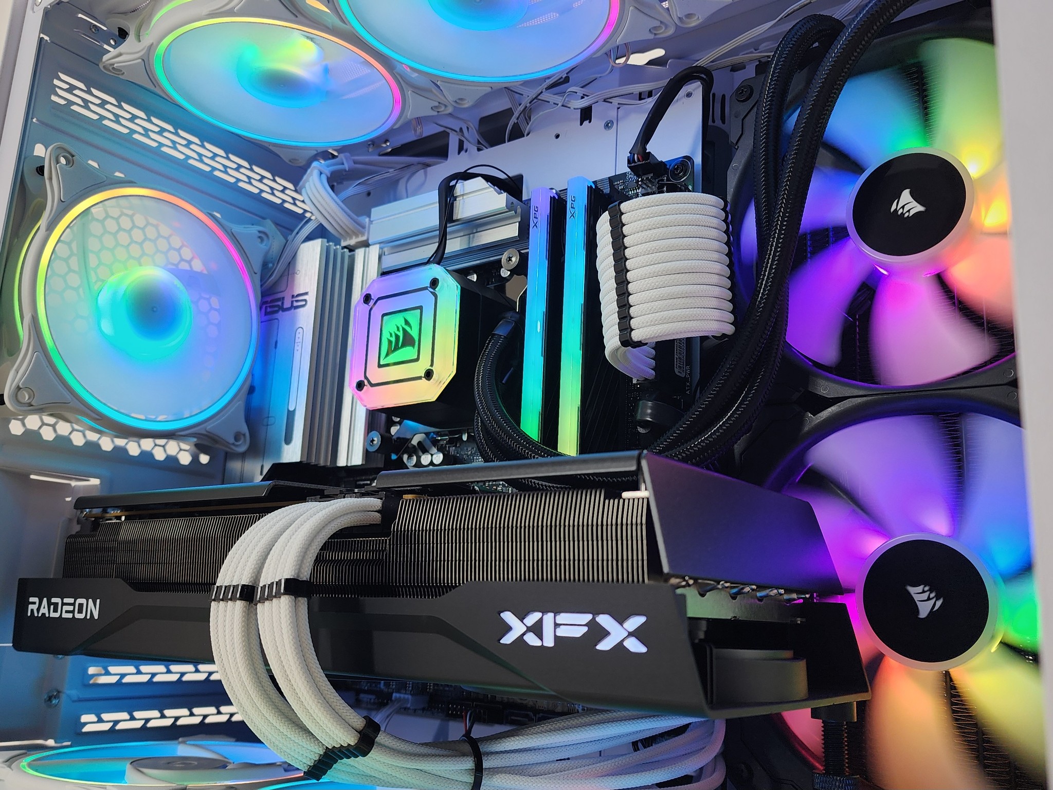 Gaming PC Ultra 7 265K 32GB RAM 1TB SSD RX 9070 XT 16GB Windows 11 Computer