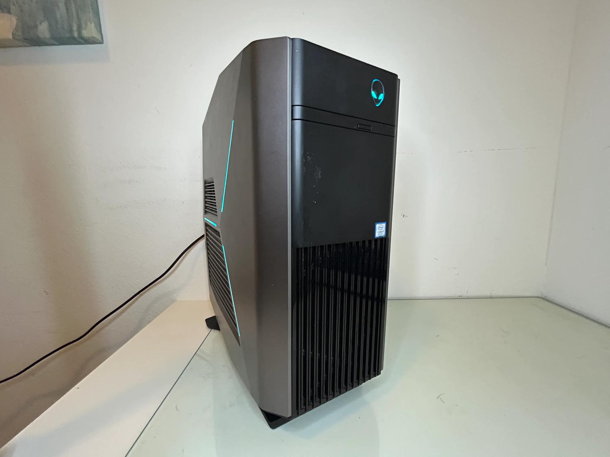 👽 i7 8700k / GTX 1080 / 32gb ddr4 / 500gb ssd+1tb hdd / ALIENWARE R7