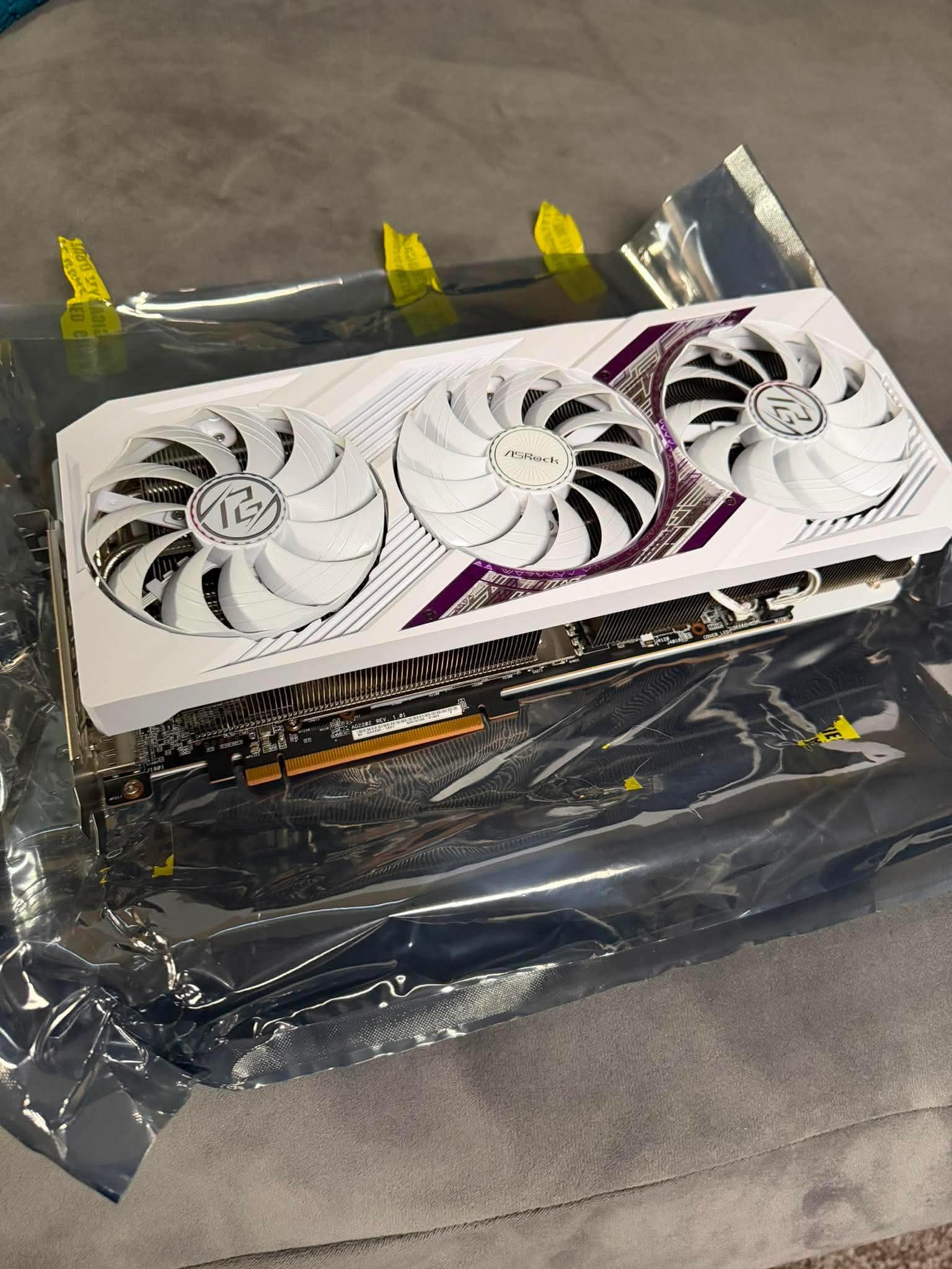ASRock Phantom Gaming White Edition RX 7900XT