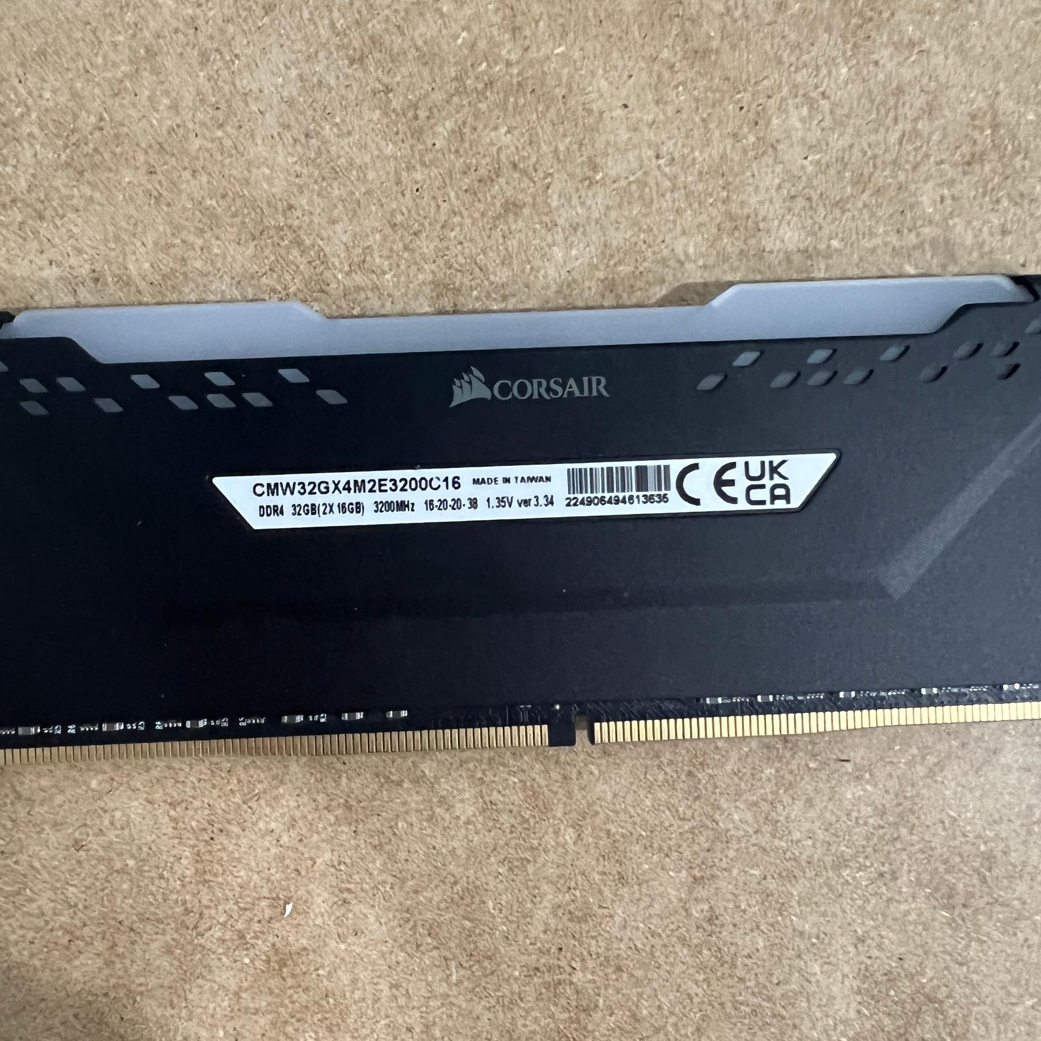 Corsair vengeance rgb pro| 32gb| DDR4 ram| 3200mhz