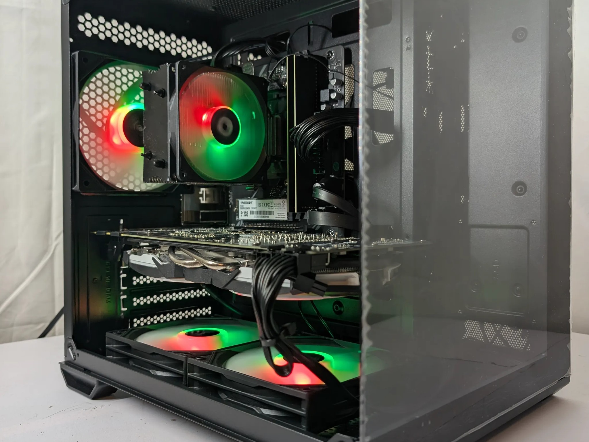 GTX 1070 TI | RYZEN 5 2600X | 16 GB DDR4| 500GB NVME
