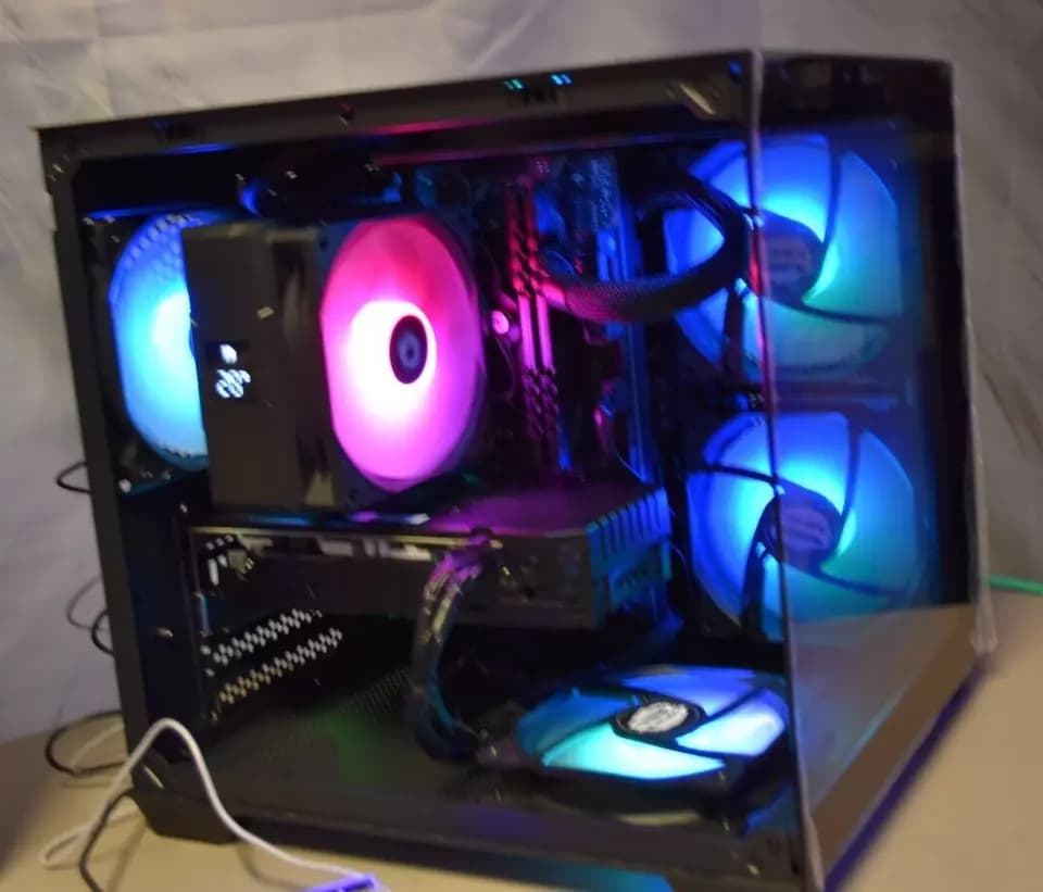 Desktop pc gaming RYZEN 5 3600 16GB RAM RX5500 8 GB NVME 1TB+1 TB HHD ALL RGB CONTROL