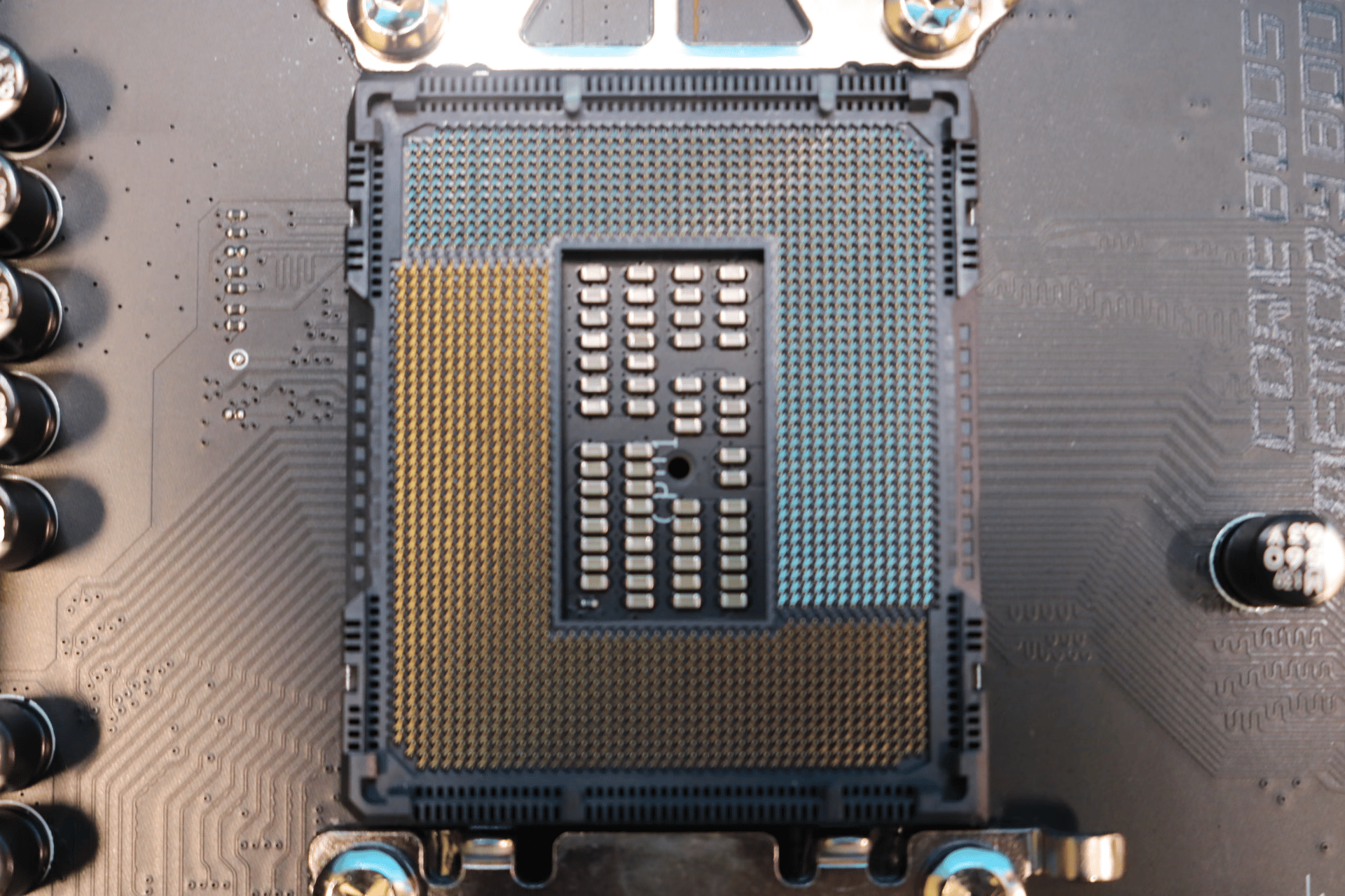 *READ DESC* MSI MPG Z690 Carbon WIFI Intel Socket LGA1700 DDR5 ATX Desktop Motherboard